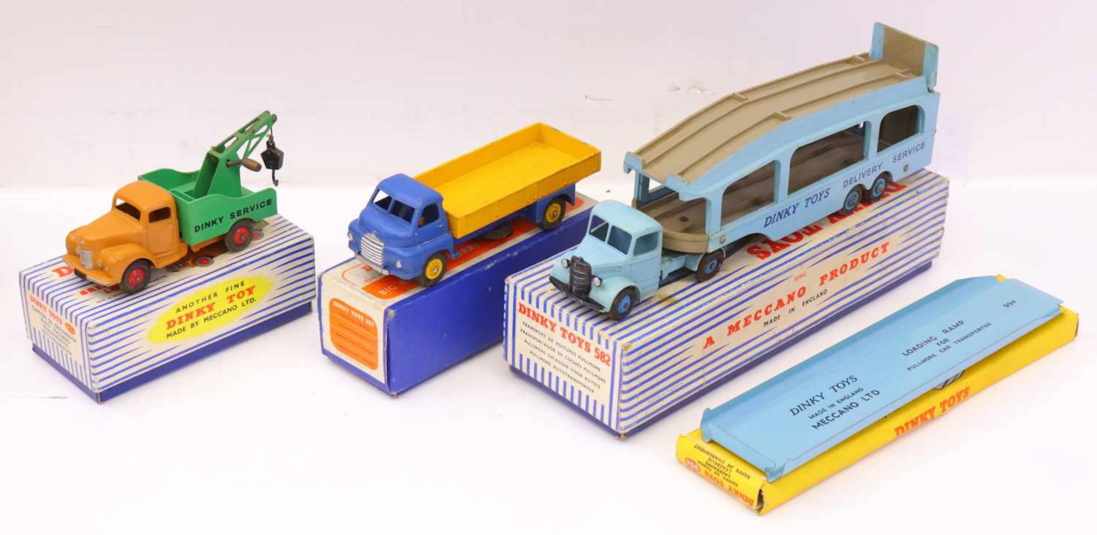 Lot 121 - Dinky Toys group of 3 transport diecasts to