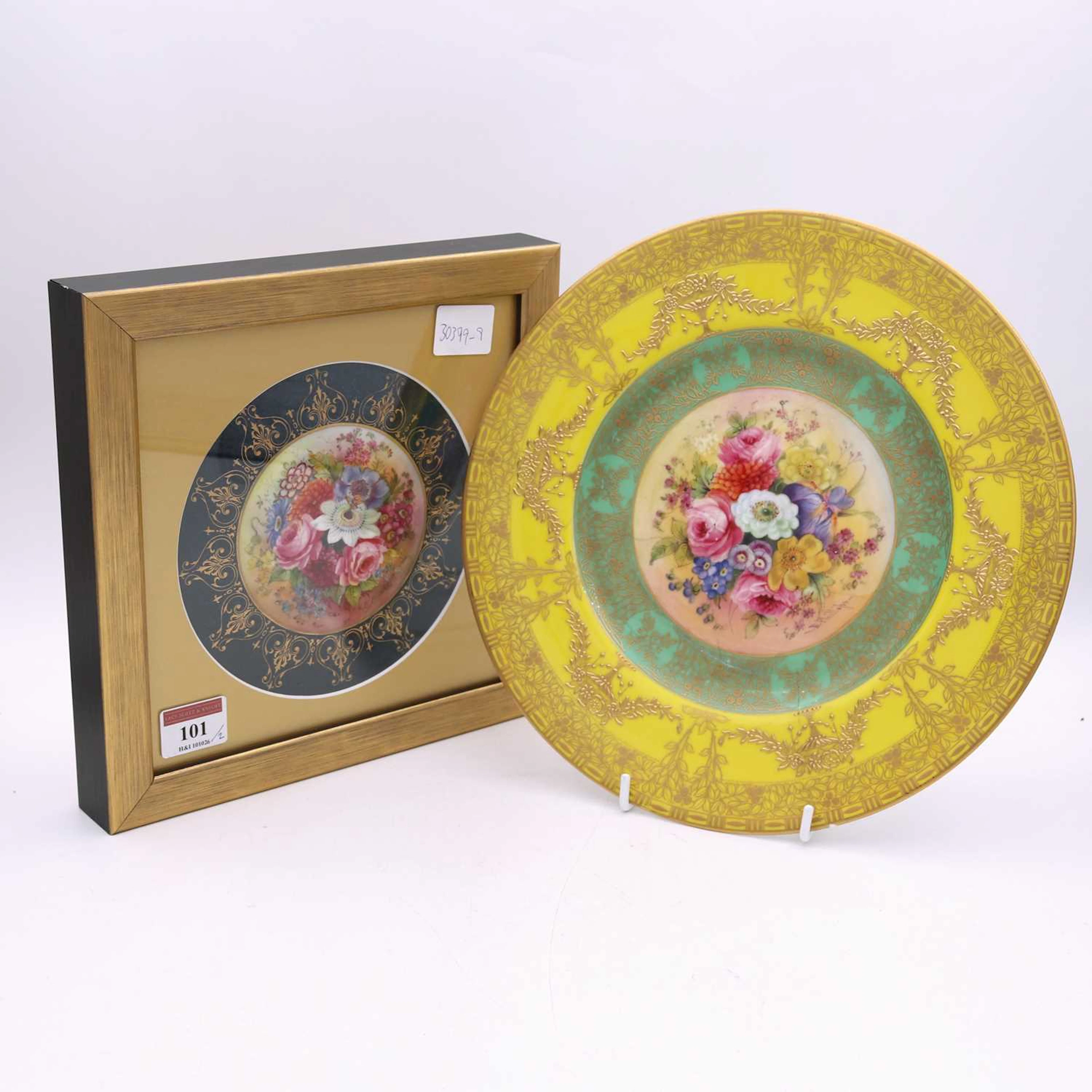 Lot 101 - A Royal Worcester porcelain cabinet plate