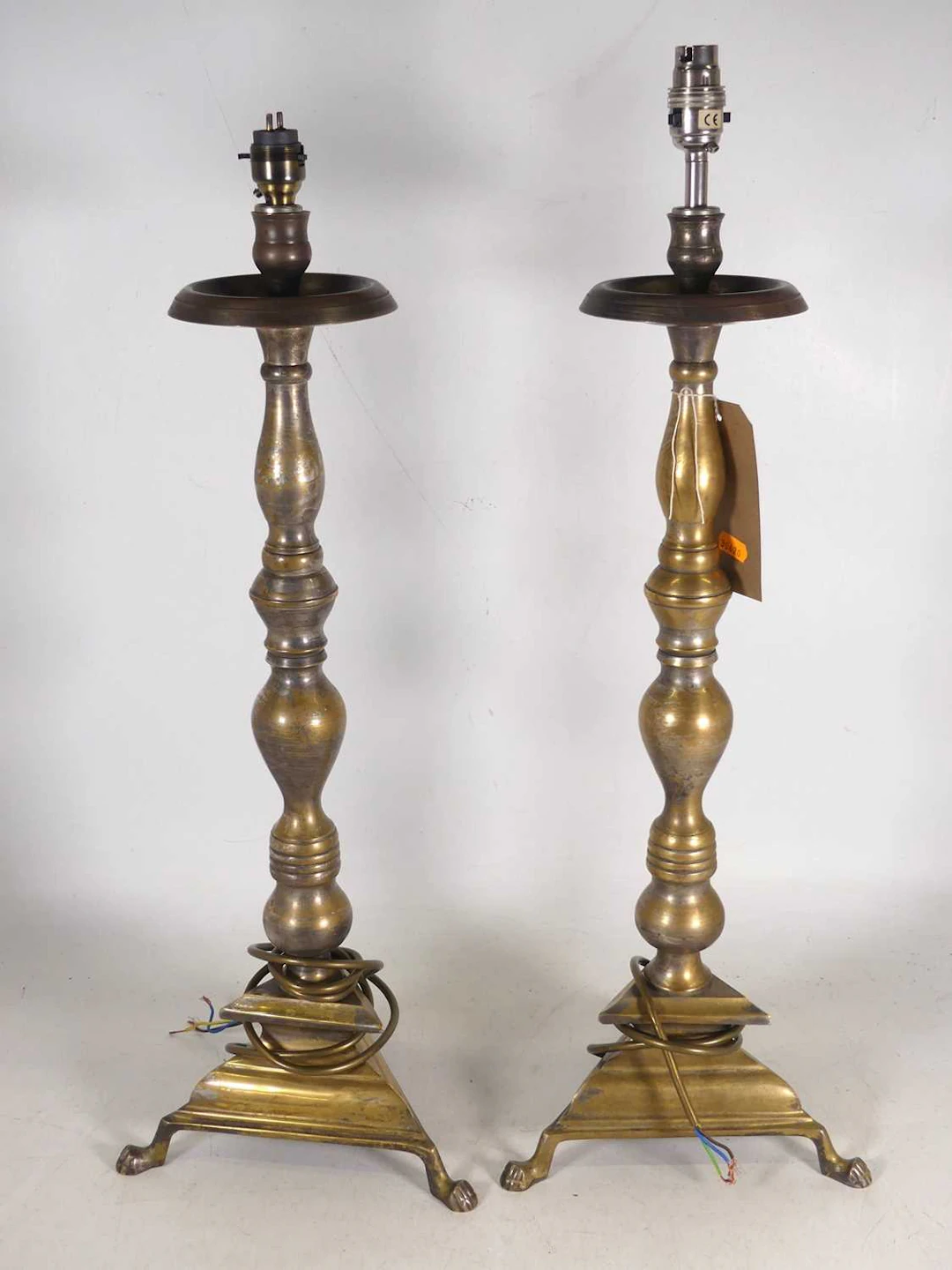 Lot 69 - A pair of contemporary brass table lamps
