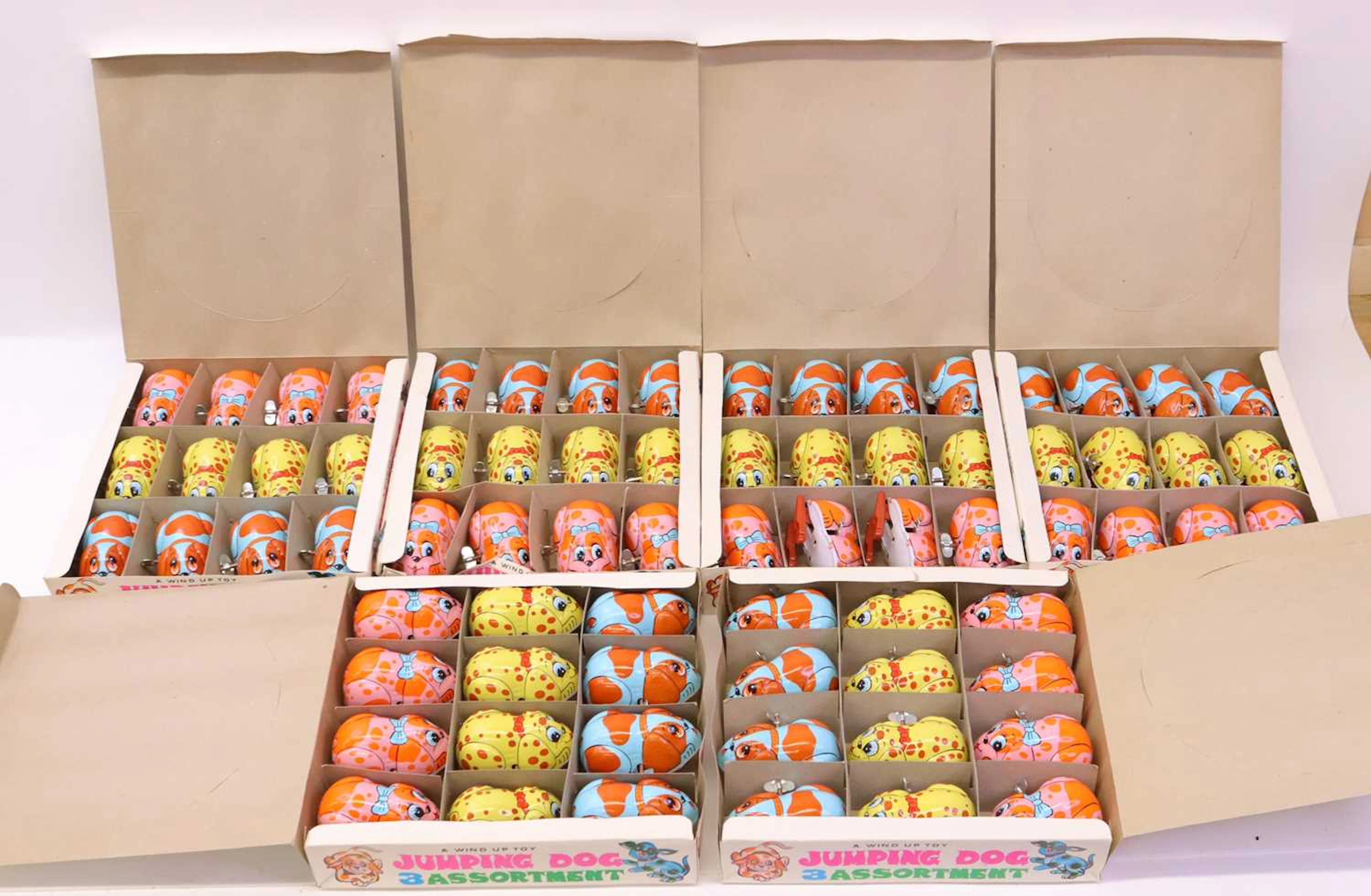 Lot 241 - Yone Japan Toys Tinplate Litographed Wind-up