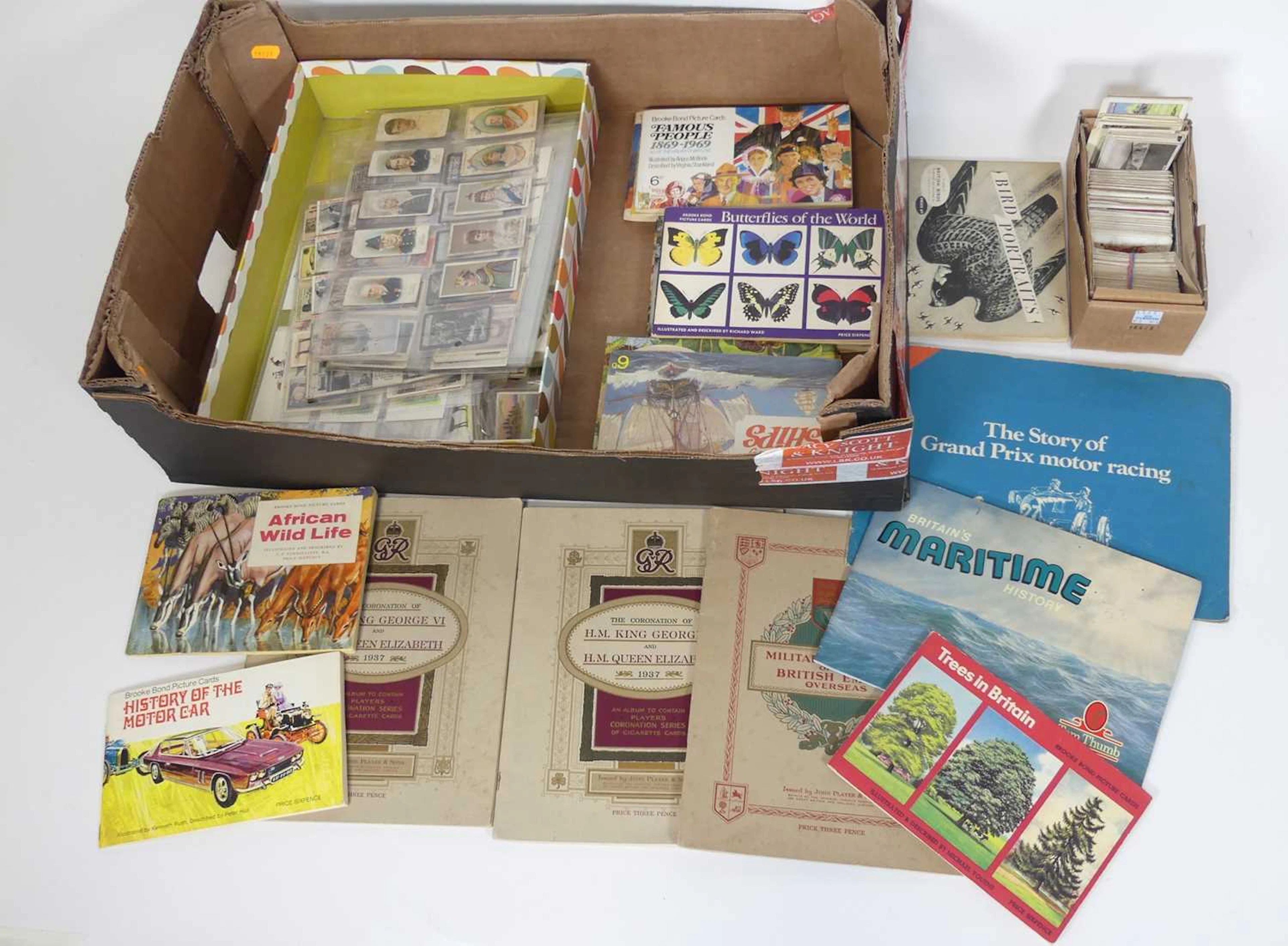 Lot 57 - A collection of cigarette and trade cards, to