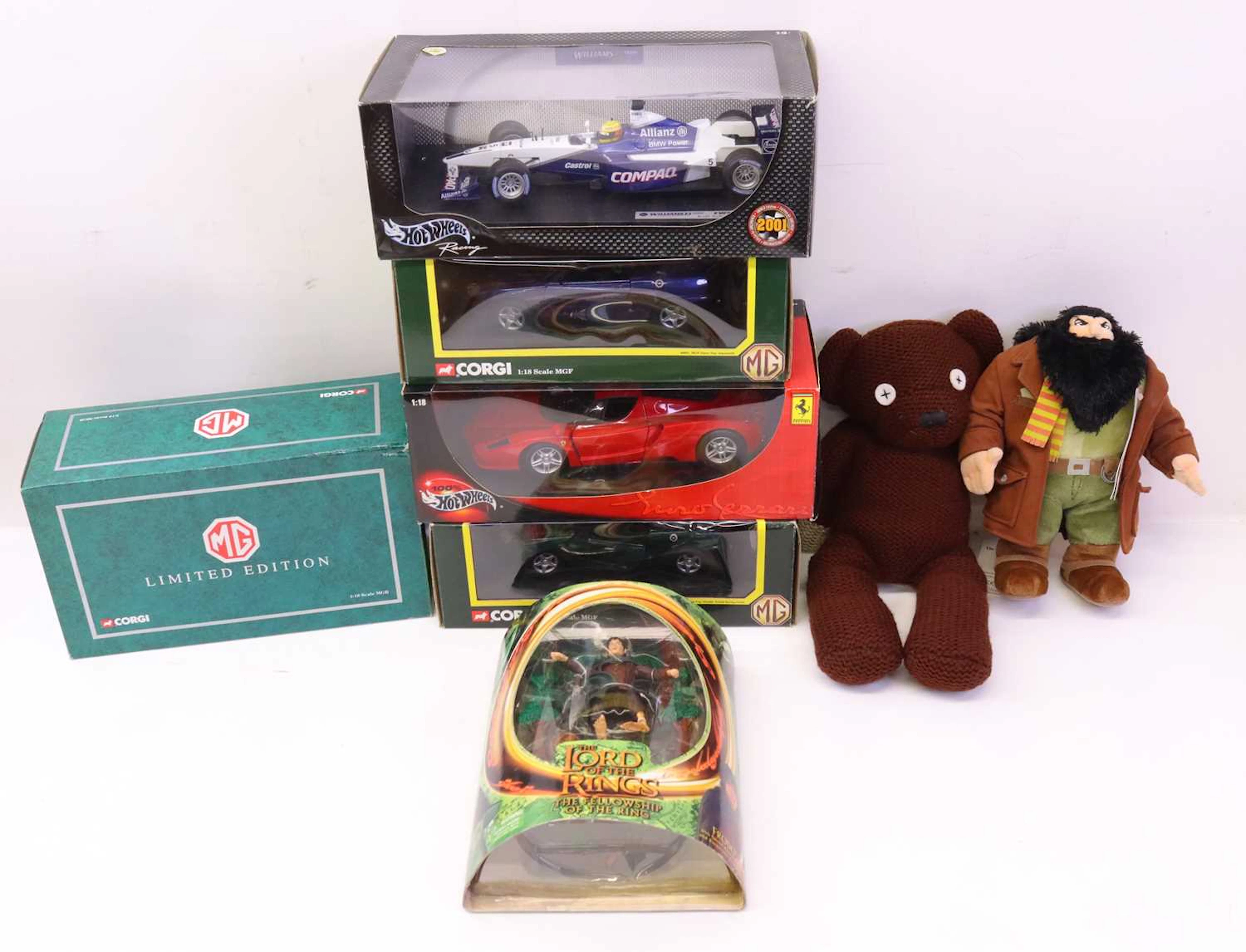 Lot 167 - a small collection of 1/18 scale modern