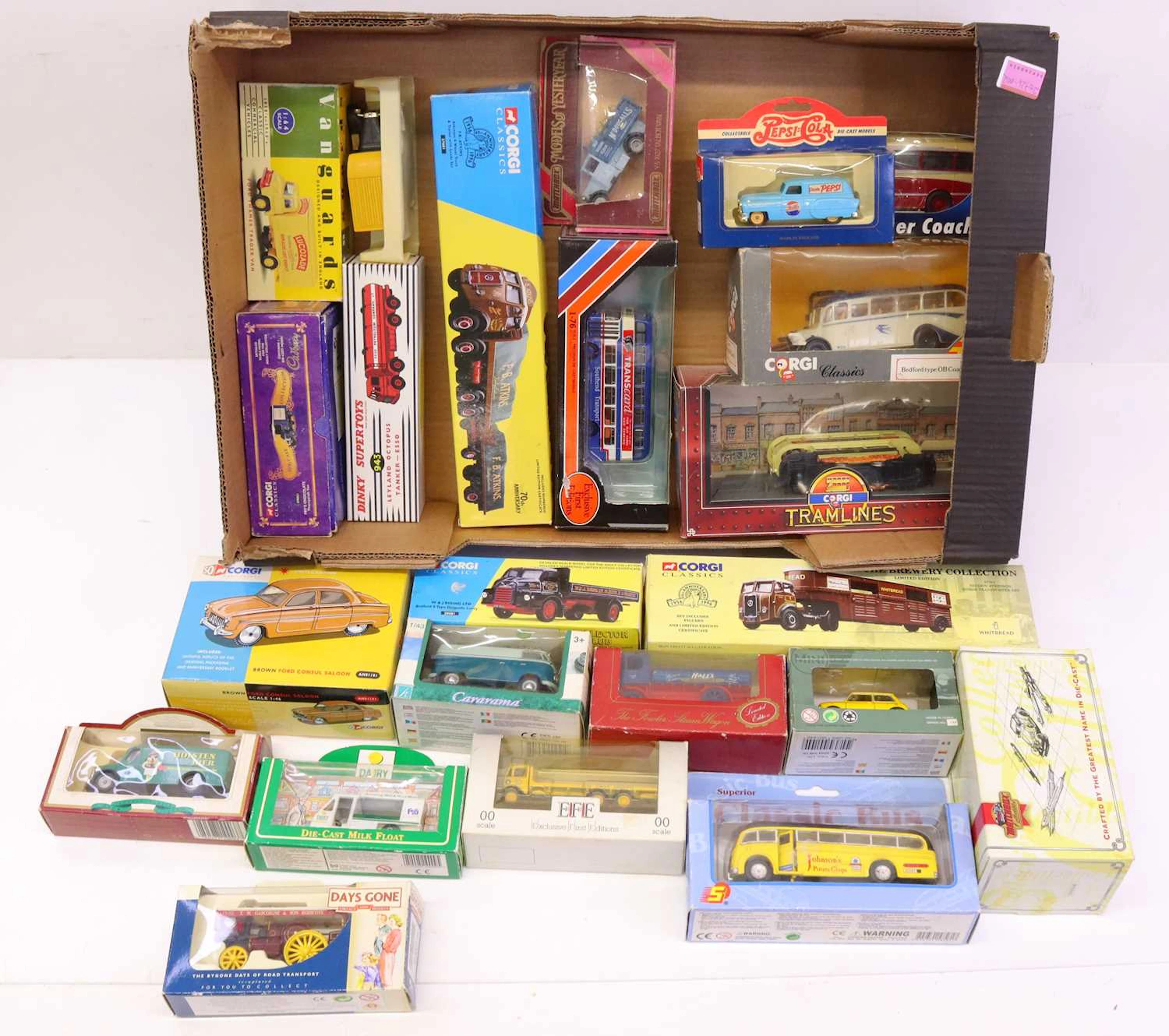 Lot 203 - Collection of mixed modern issue diecast to
