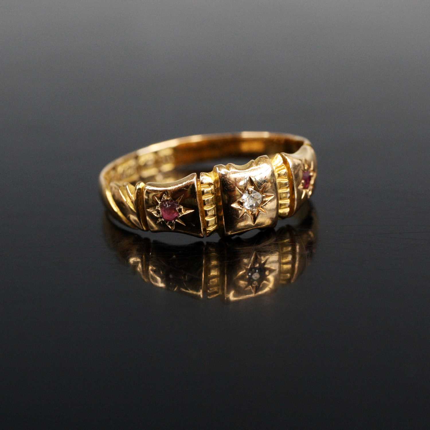 Lot 2009 - A late Victorian 15ct yellow gold dress