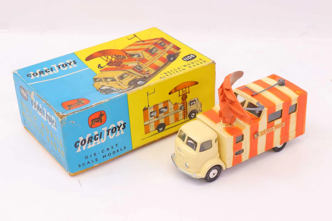 Lot 581 - Corgi Toys No. 1106 Decca Mobile Airfield