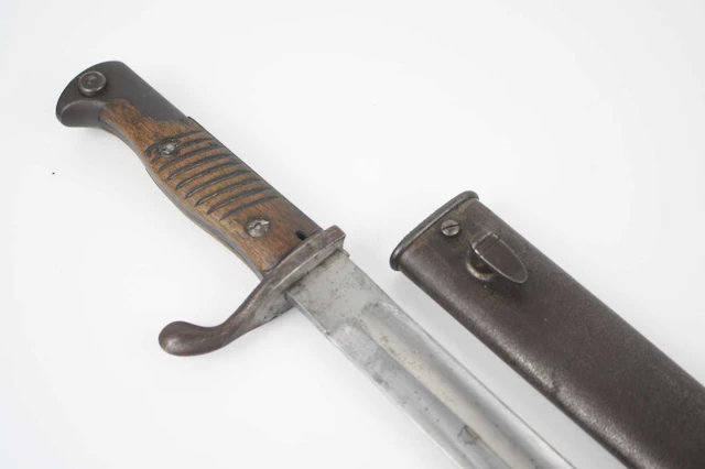 Lot 1264 - A German 1898/05 pattern butcher bayonet