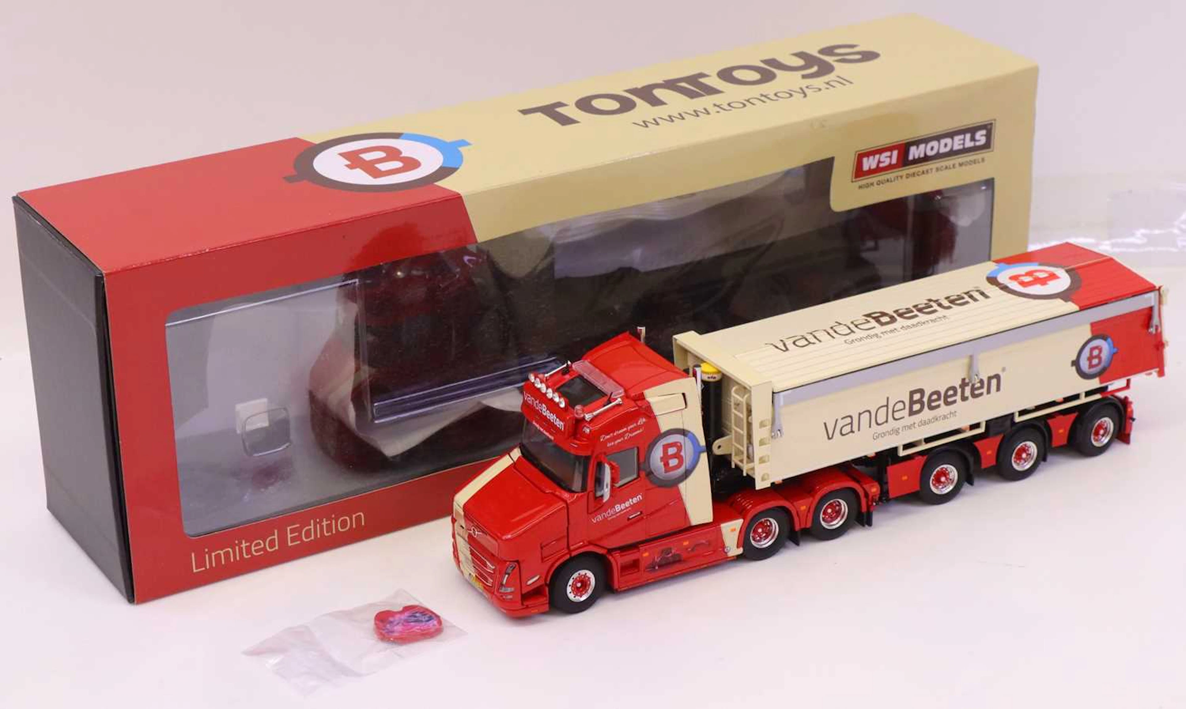 Lot 31 - WSI Models 1/50th scale No.02-3704 Vlastuin