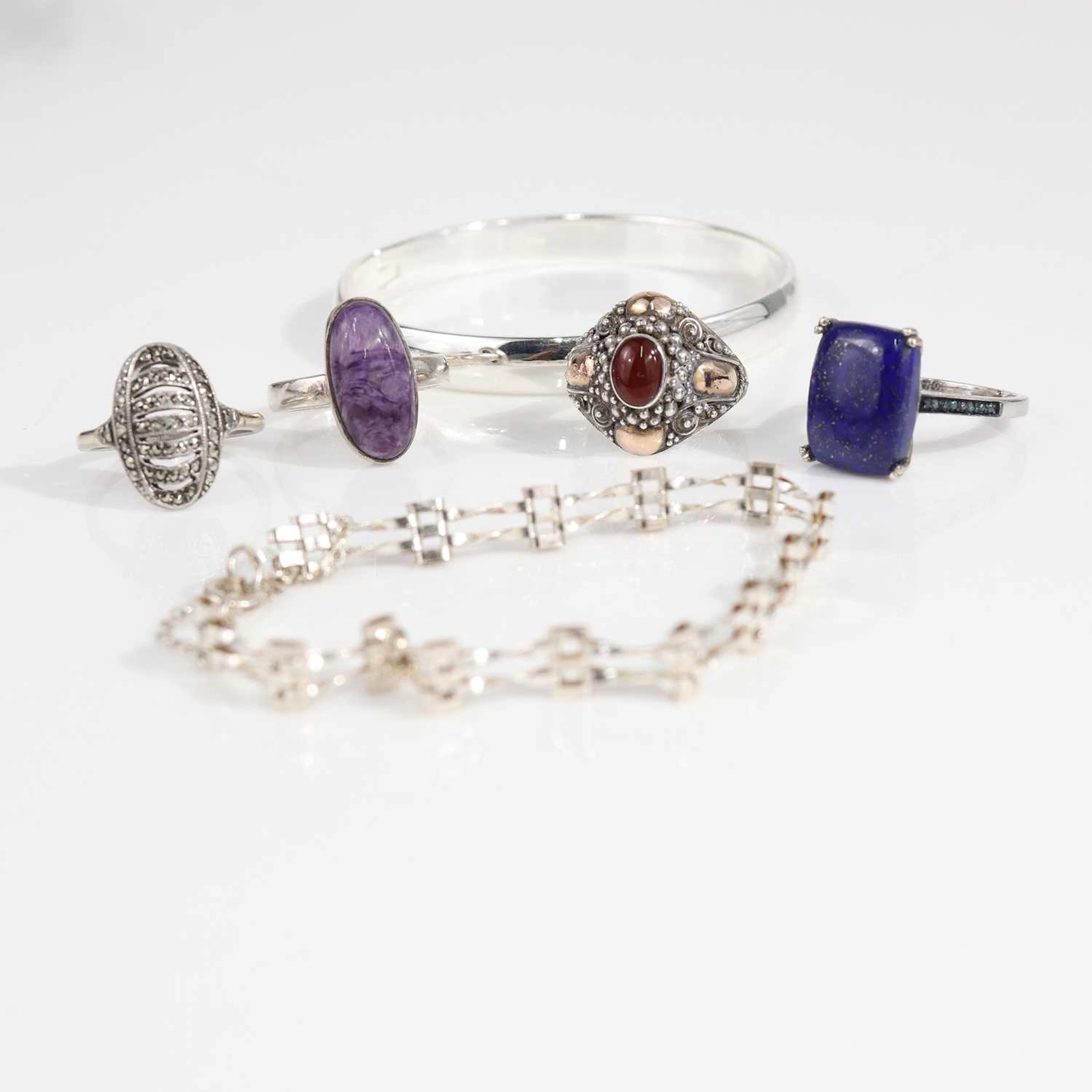 Lot 372 - A modern sterling silver polished but