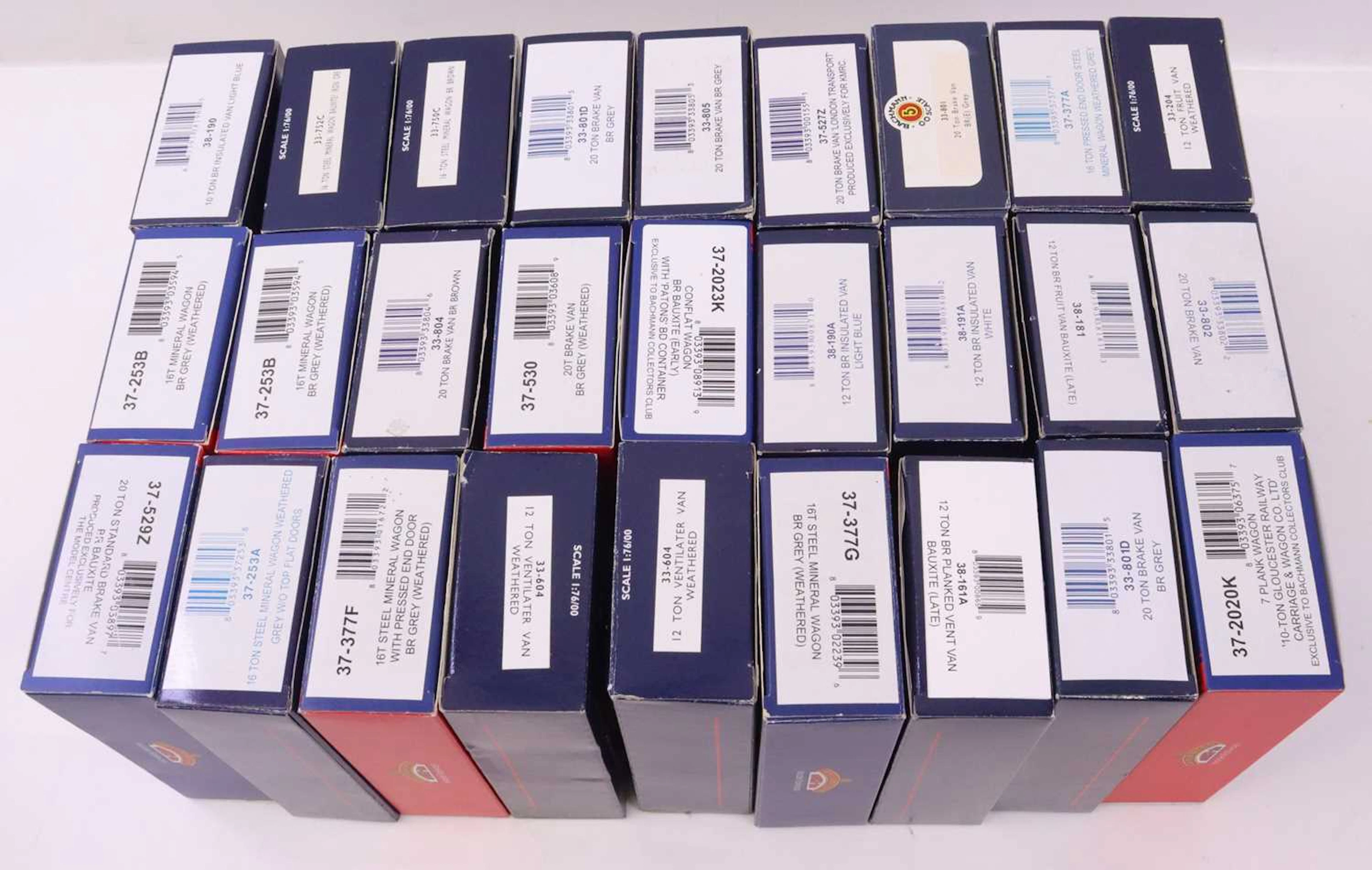 Lot 413 - One tray containing various Bachmann 00