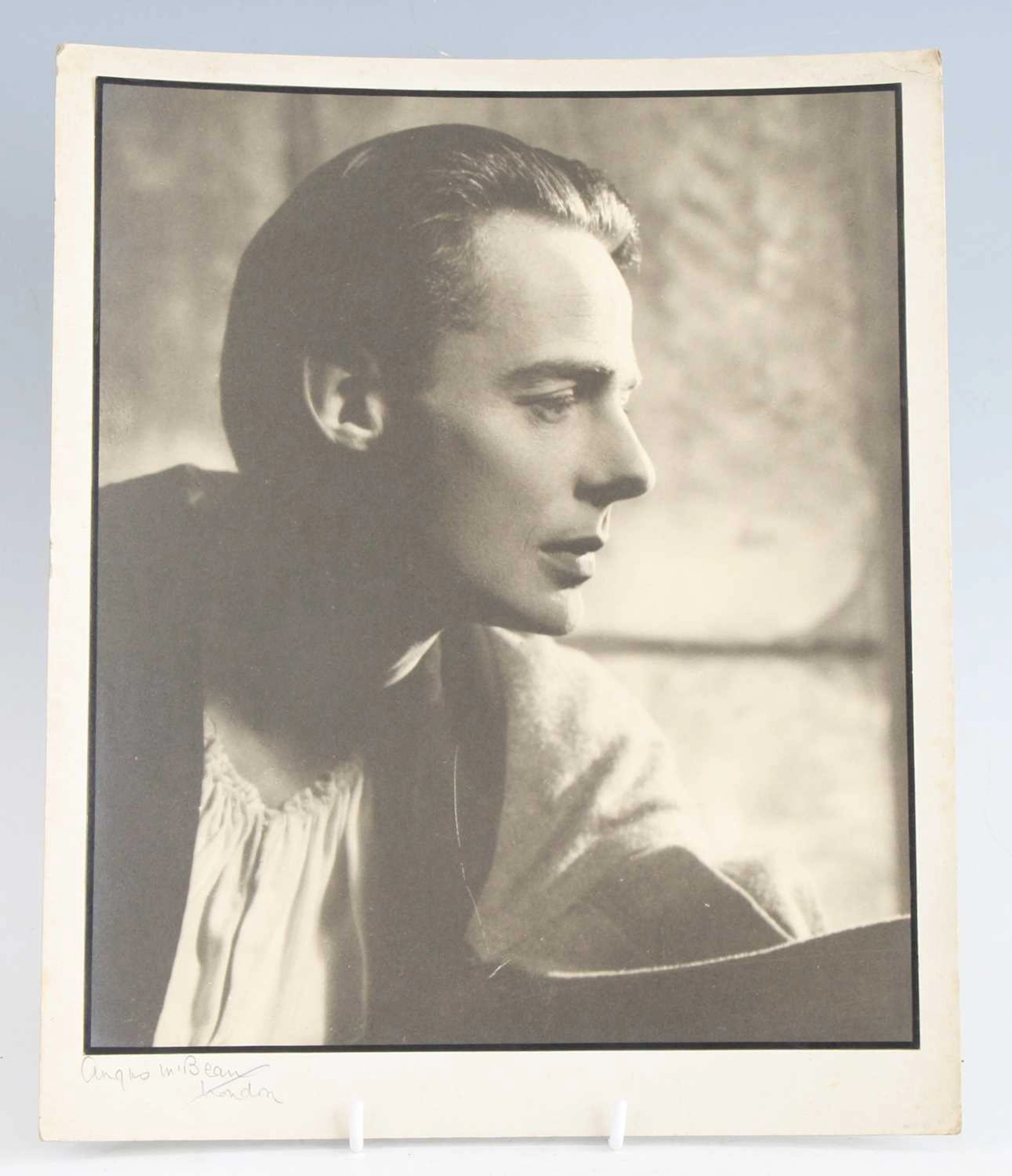 Lot 535 - Angus McBean (1904-1990), Alec Clunes as