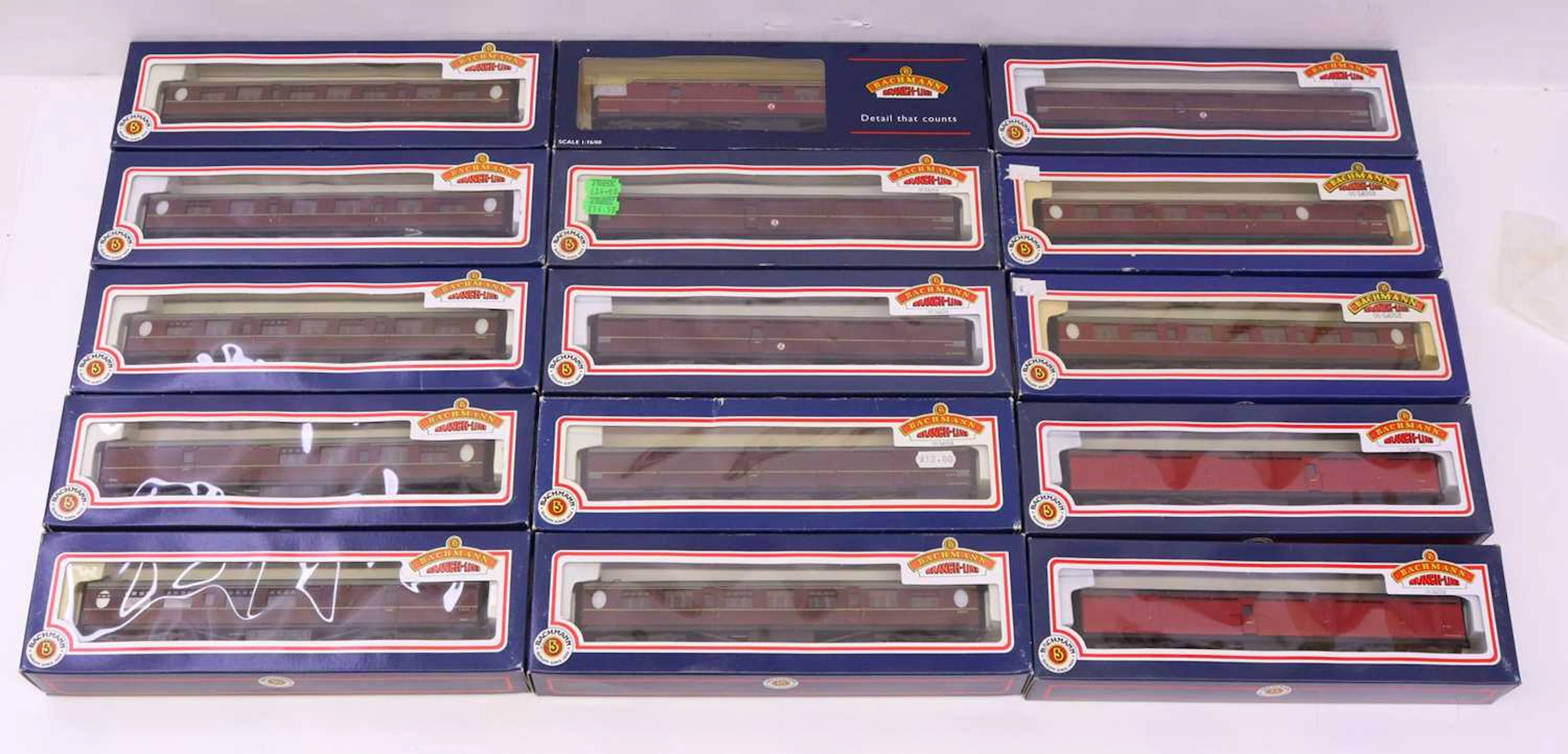 Lot 420 - A large collection of Bachmann 00 gauge 63'