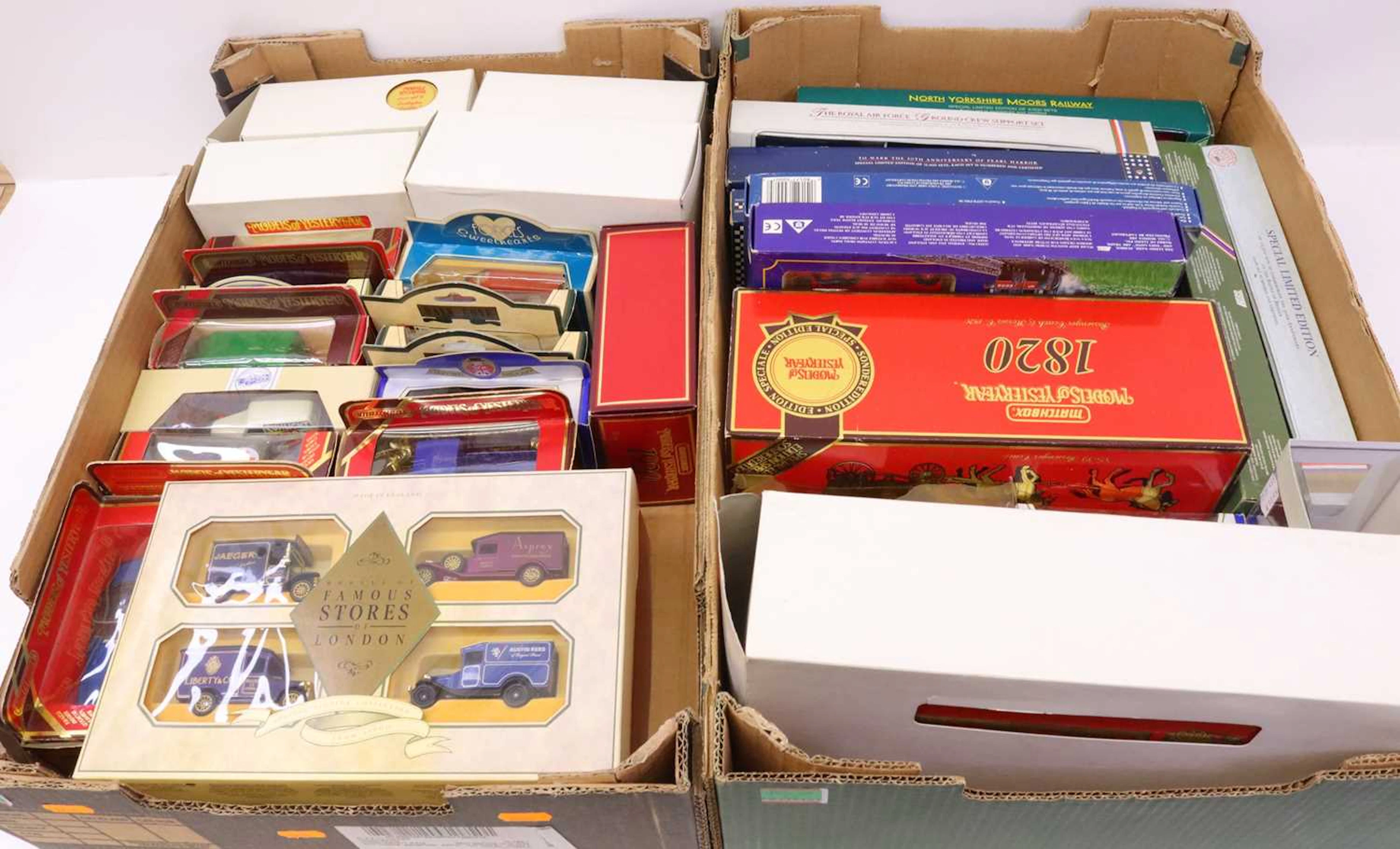Lot 199 - Four trays of modern issue diecast, mainly