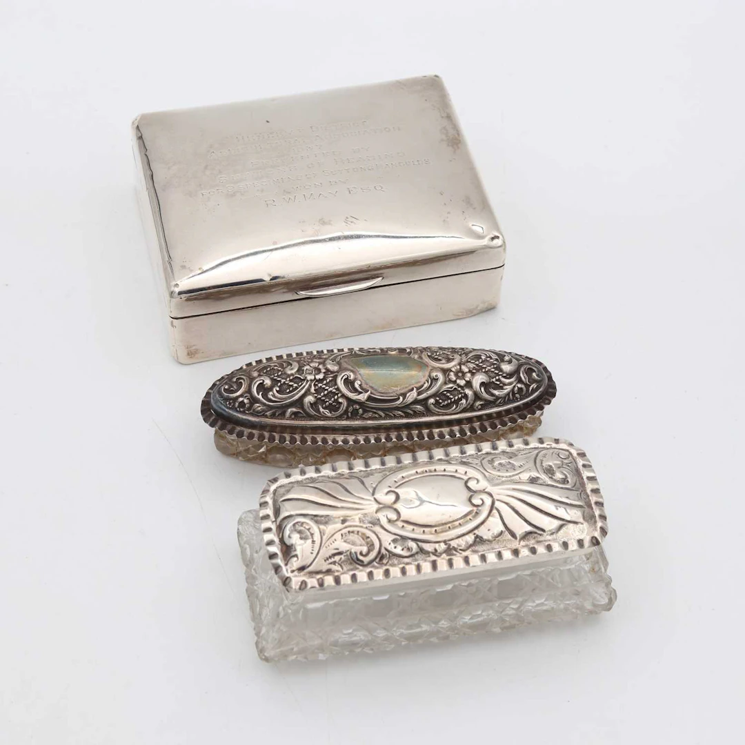 Lot 356 - A George VI silver table cigar box with