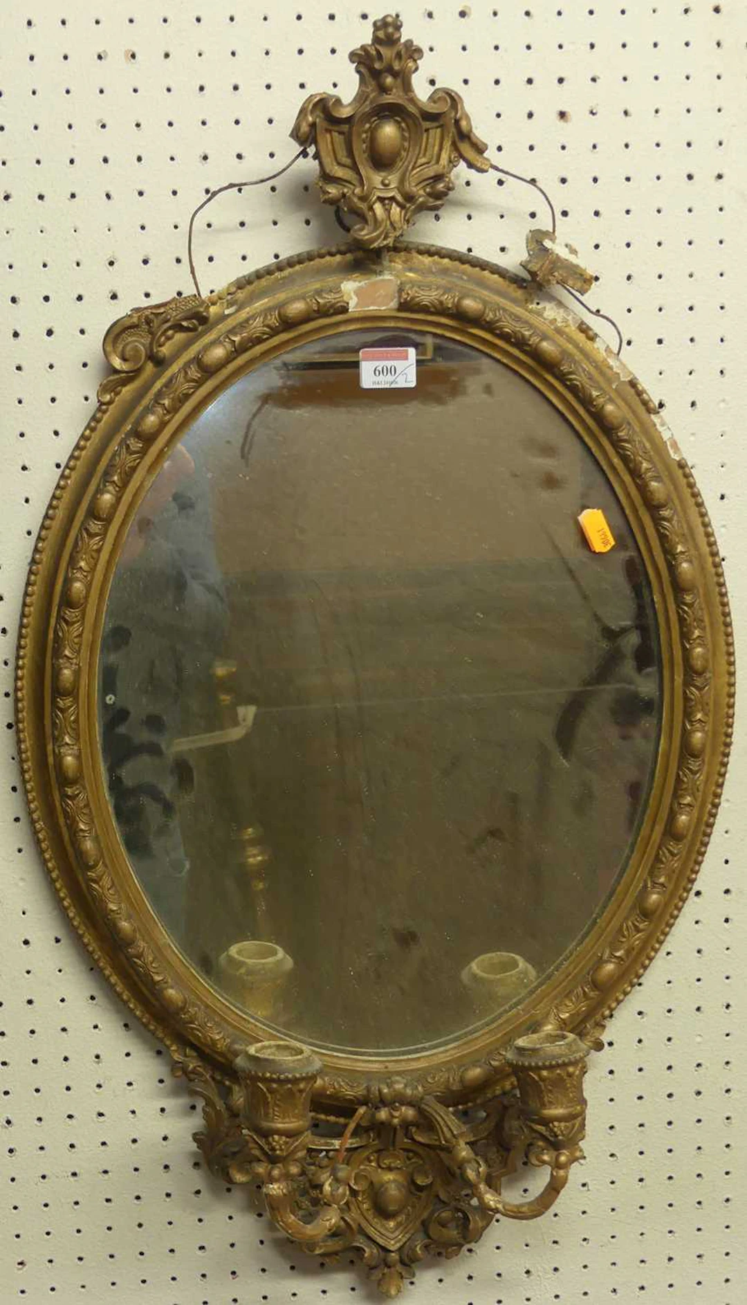 Lot 600 - A near pair of late 19th-century giltwood