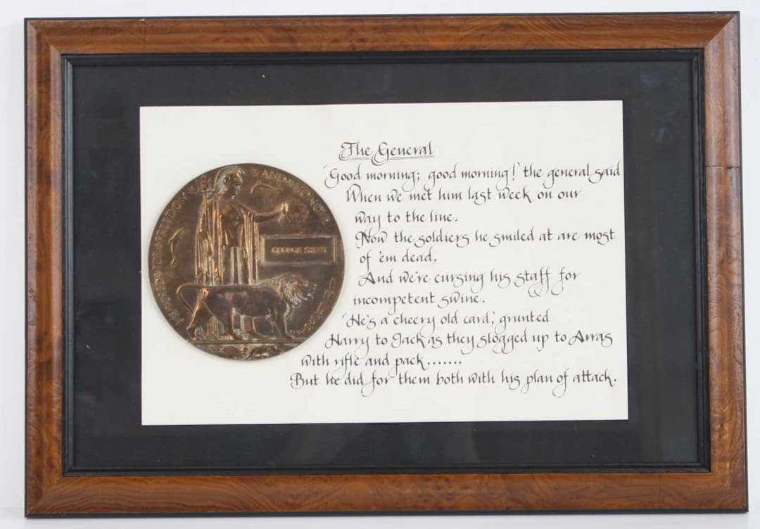 Lot 1092 - A WW I bronze memorial plaque, naming
