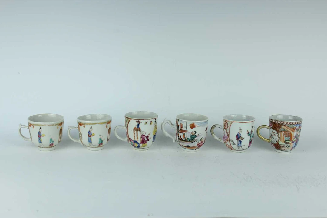 Lot 120 - A set of six Chinese export famille rose