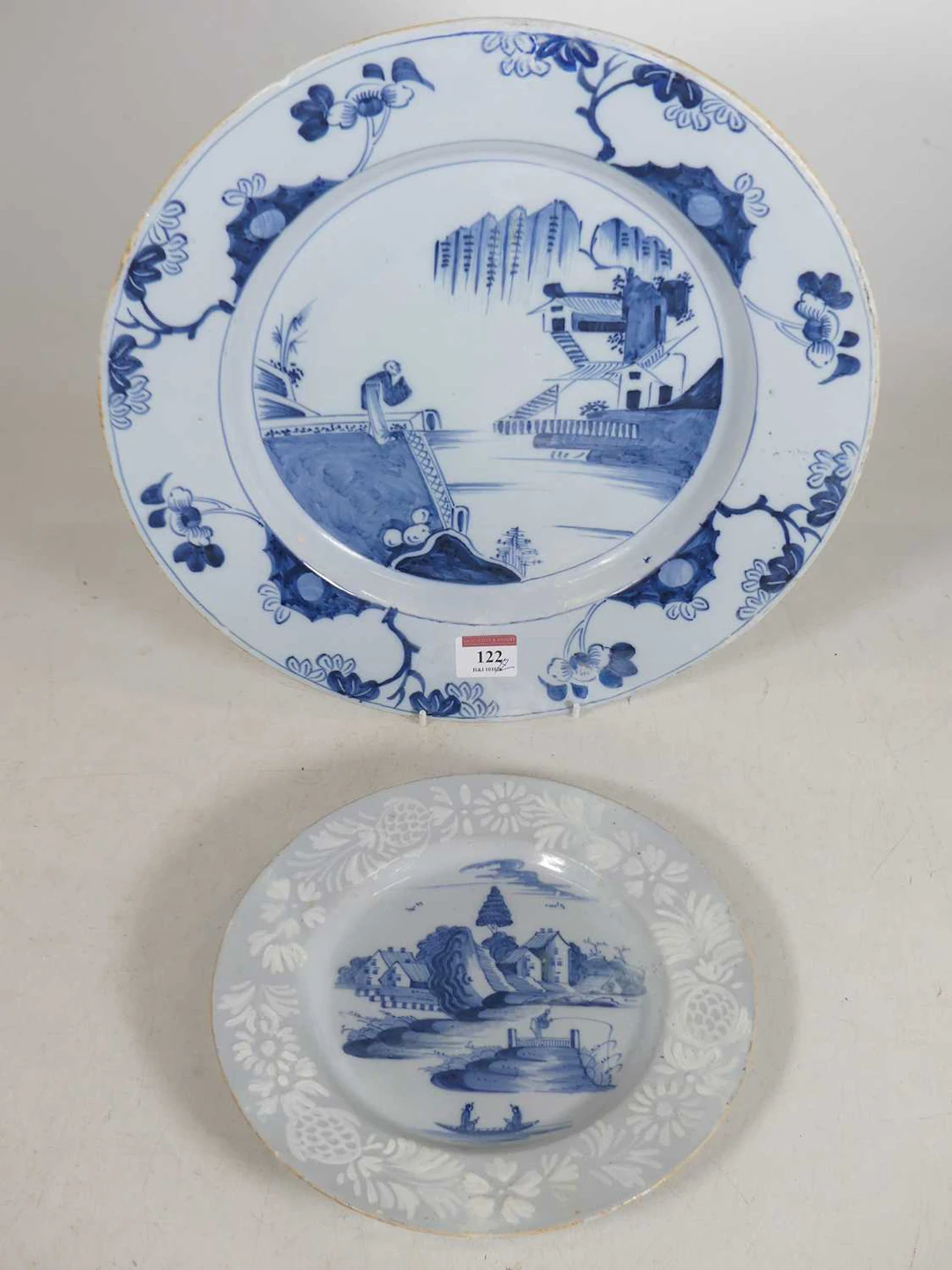 Lot 122 - An 18th century English Delft blue and white