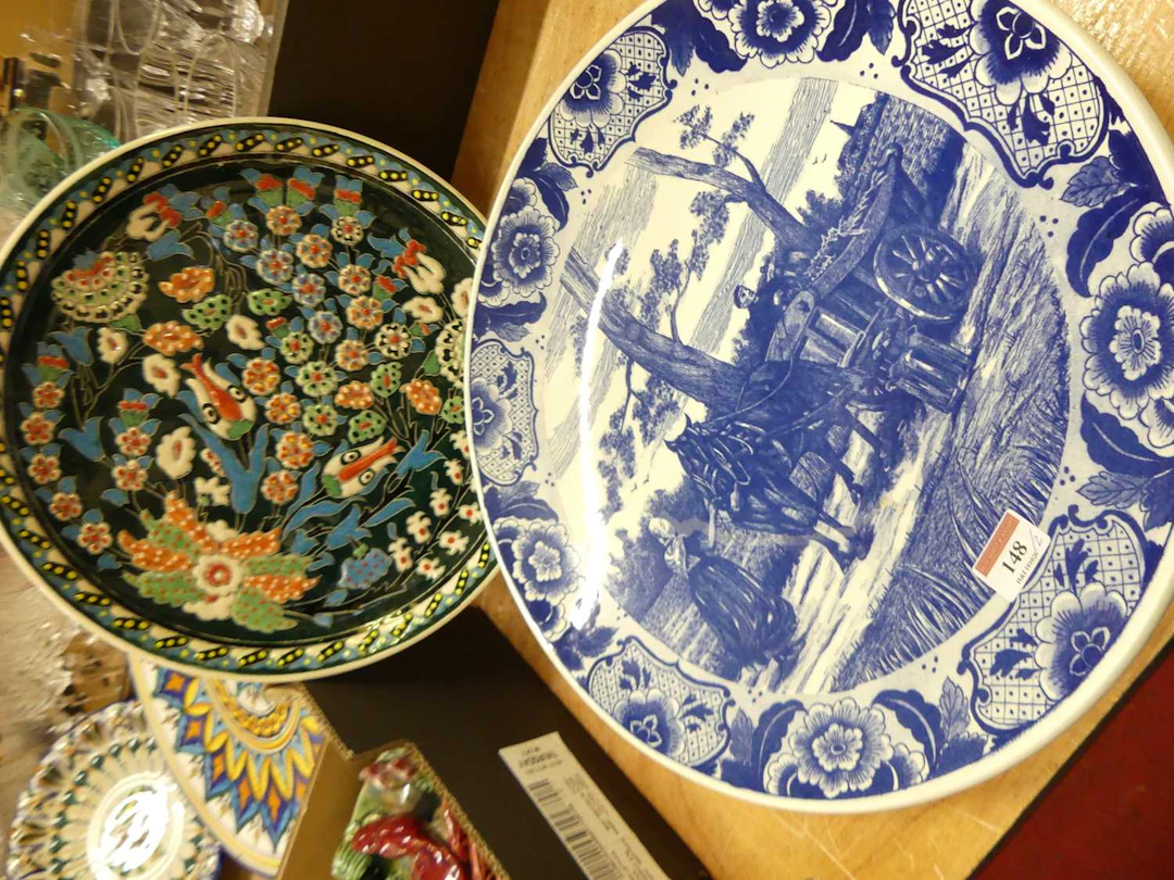 Lot 148 - A contemporary Dutch Delft blue and white