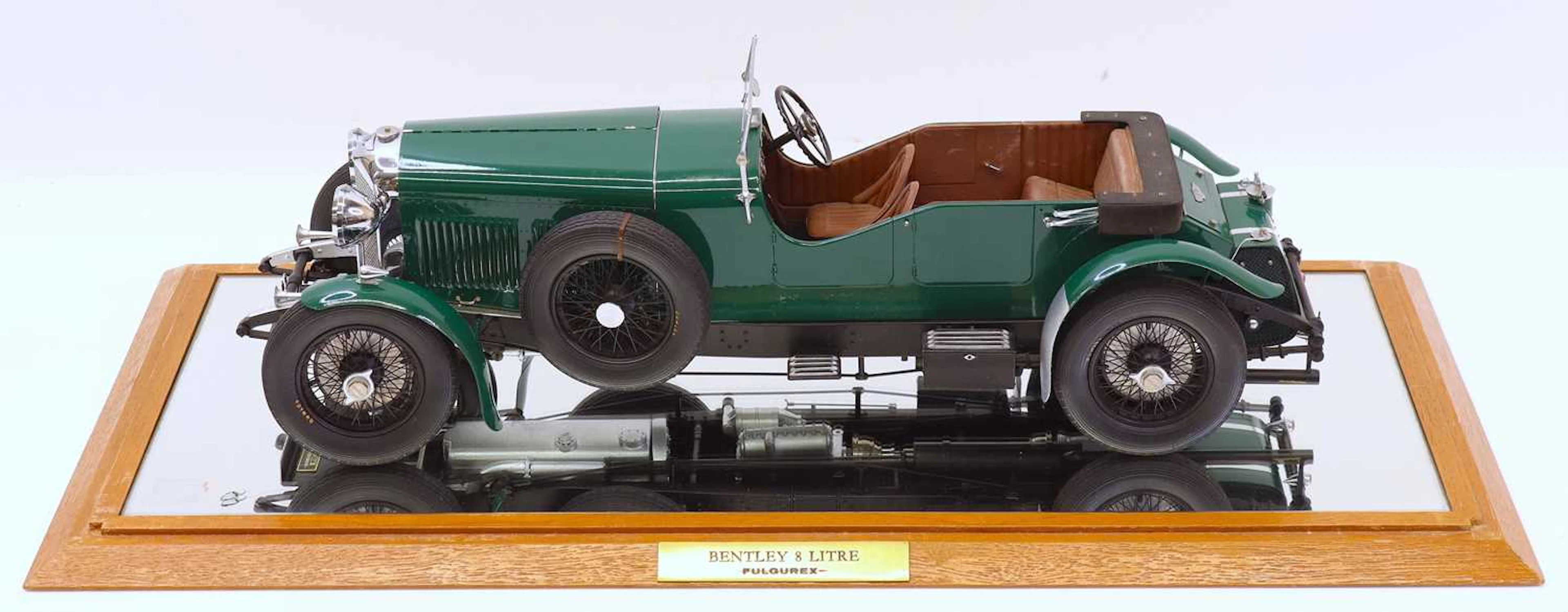 Lot 264 - A detailed 1/12th scale model of an 8-litre
