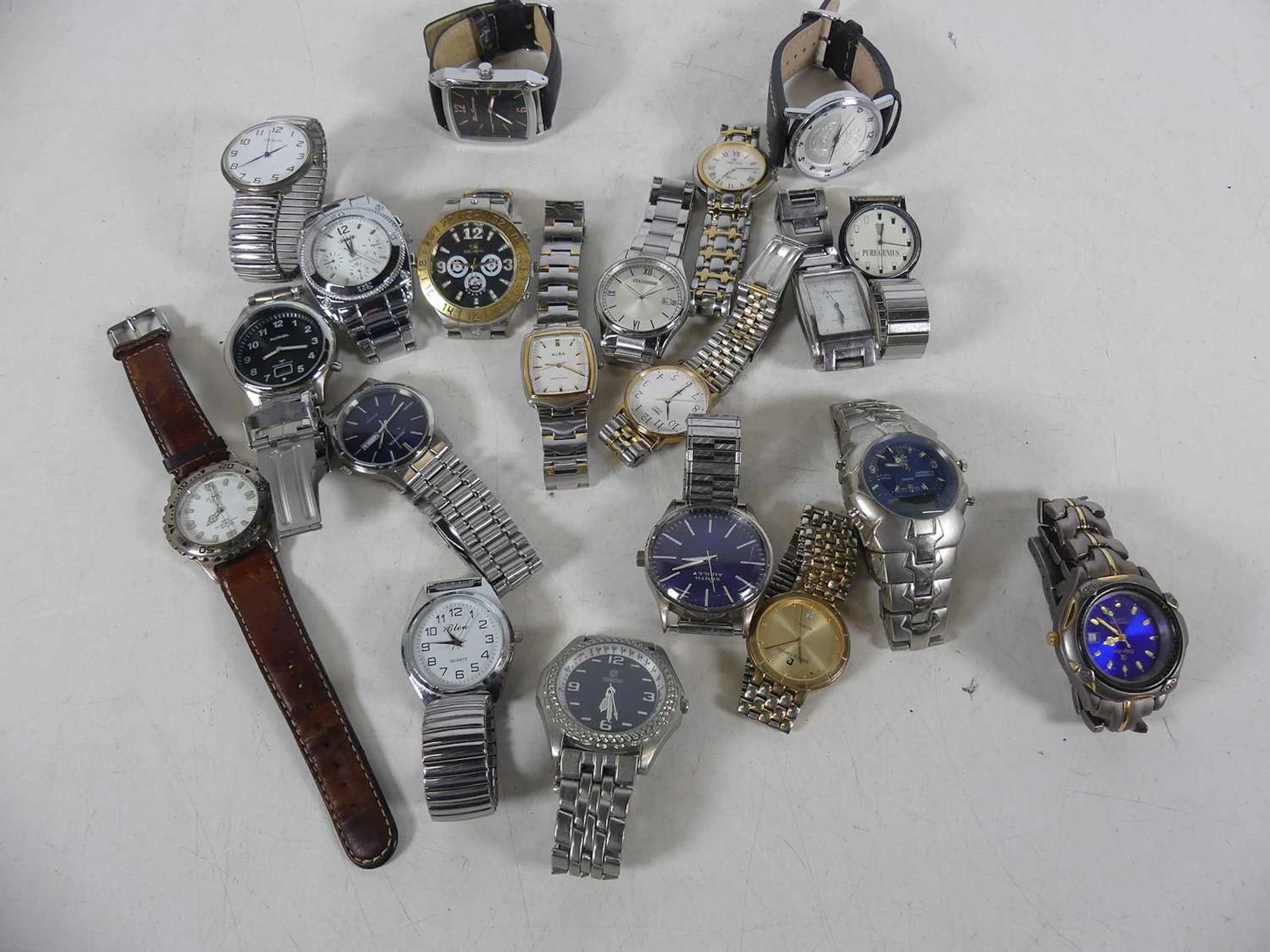 Lot 304 - A collection of fashion watches, to include
