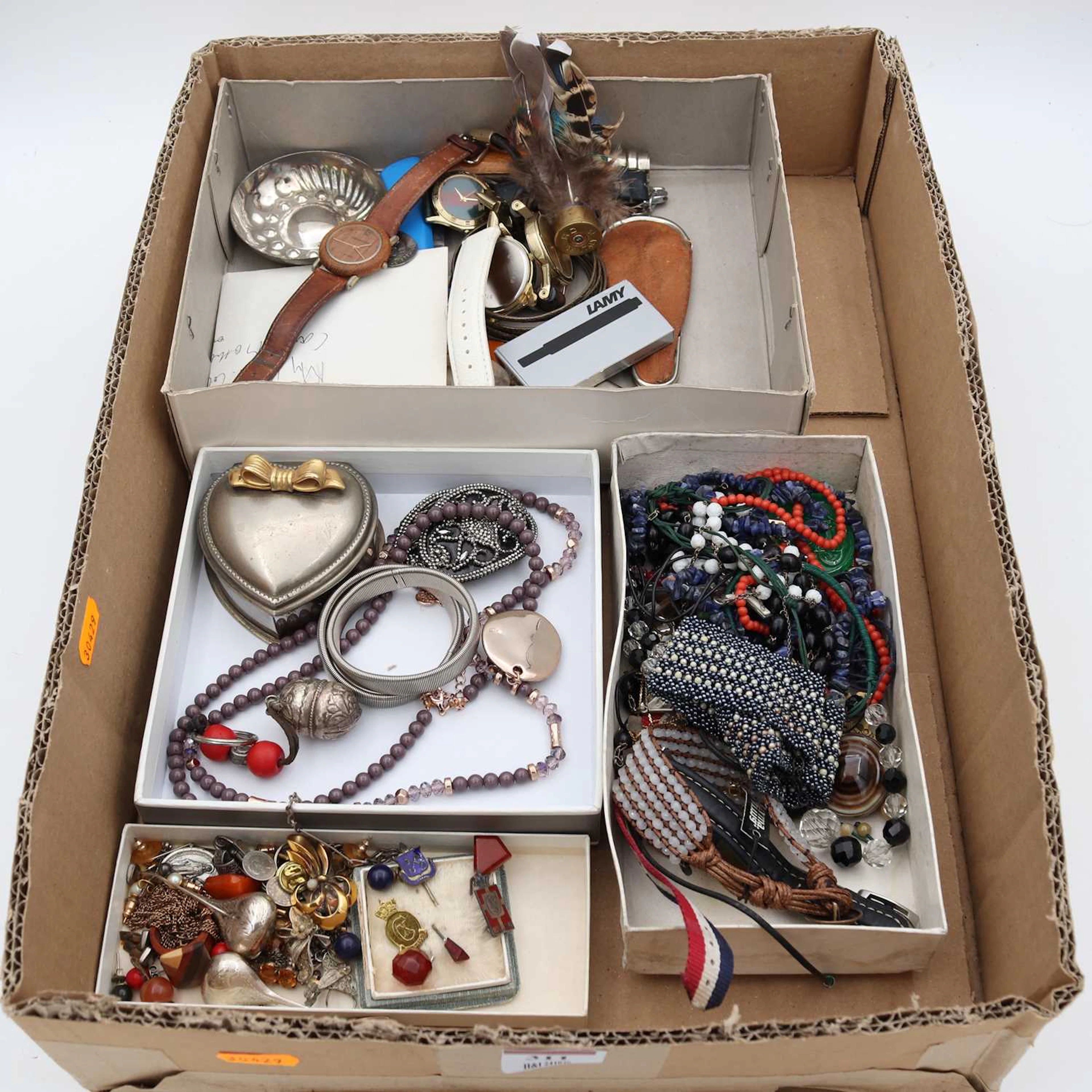 Lot 311 - A collection of costume jewellery, to