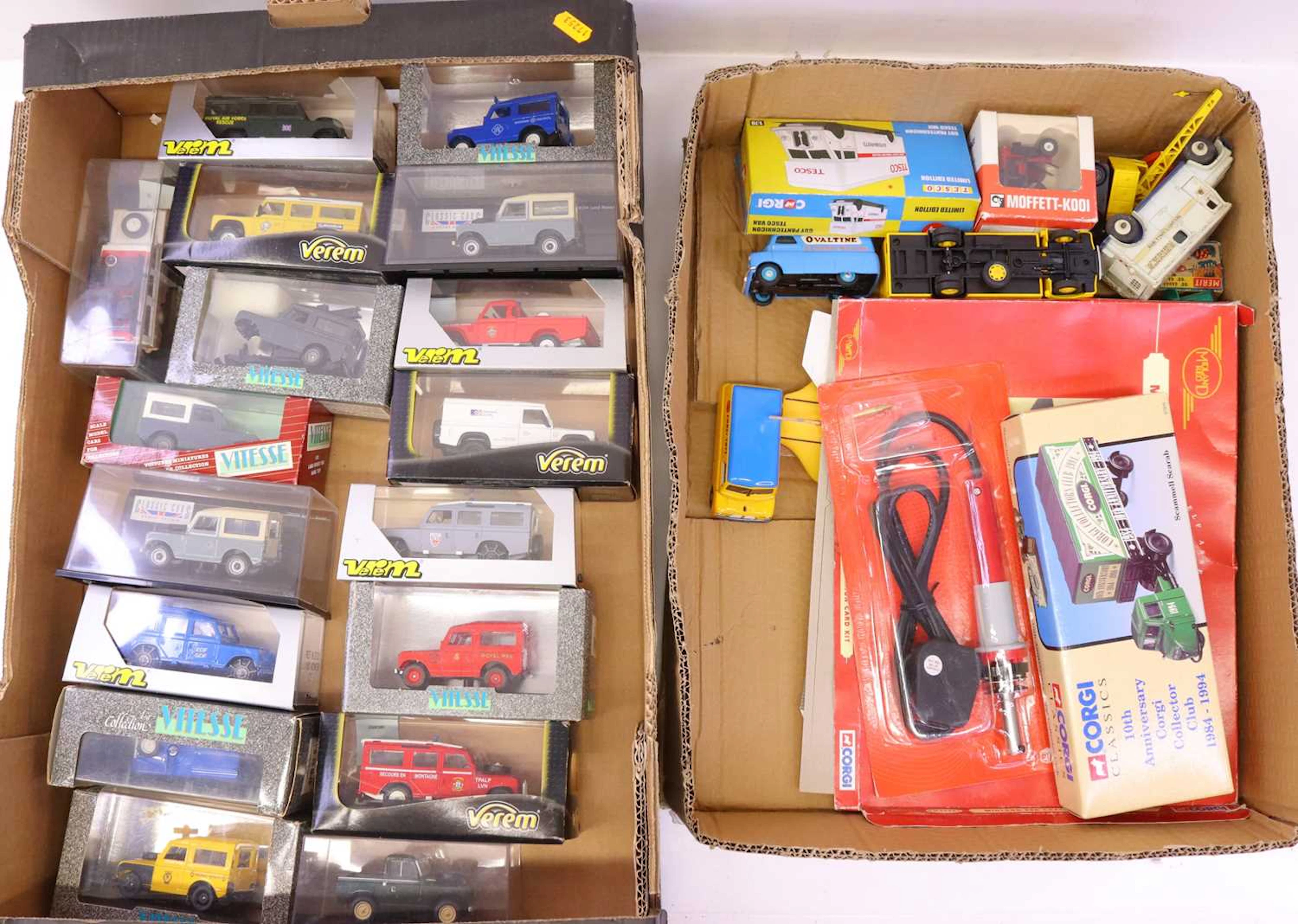 Lot 225 - Two trays containing various 1:43 scale