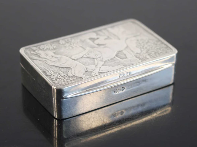 Lot 1312 - An Edwardian silver snuff / vesta case of