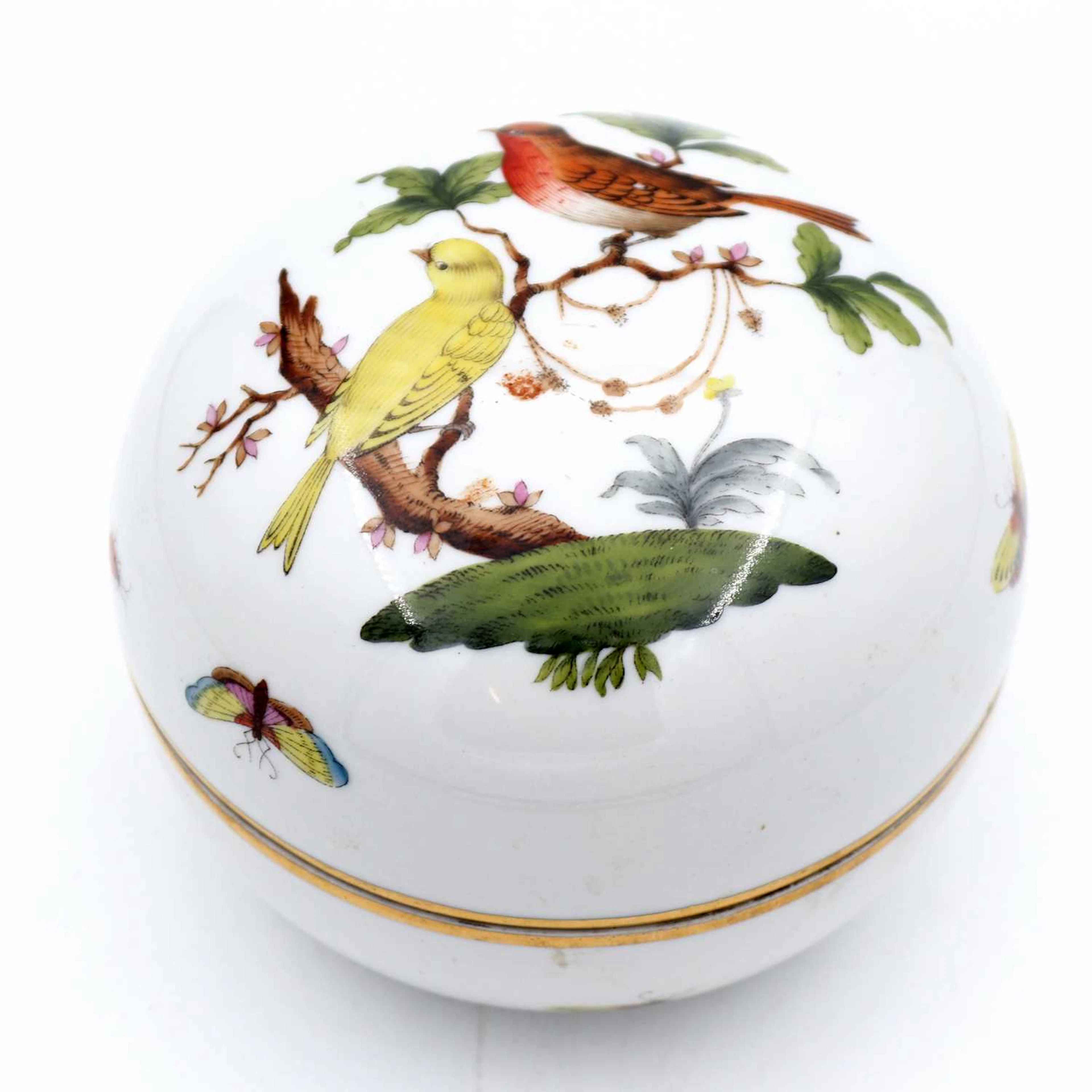 Lot 81 - A Herend hand-painted 'Rothschild Bird'