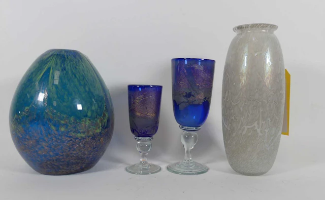 Lot 50 - A collection of studio glass, to include a