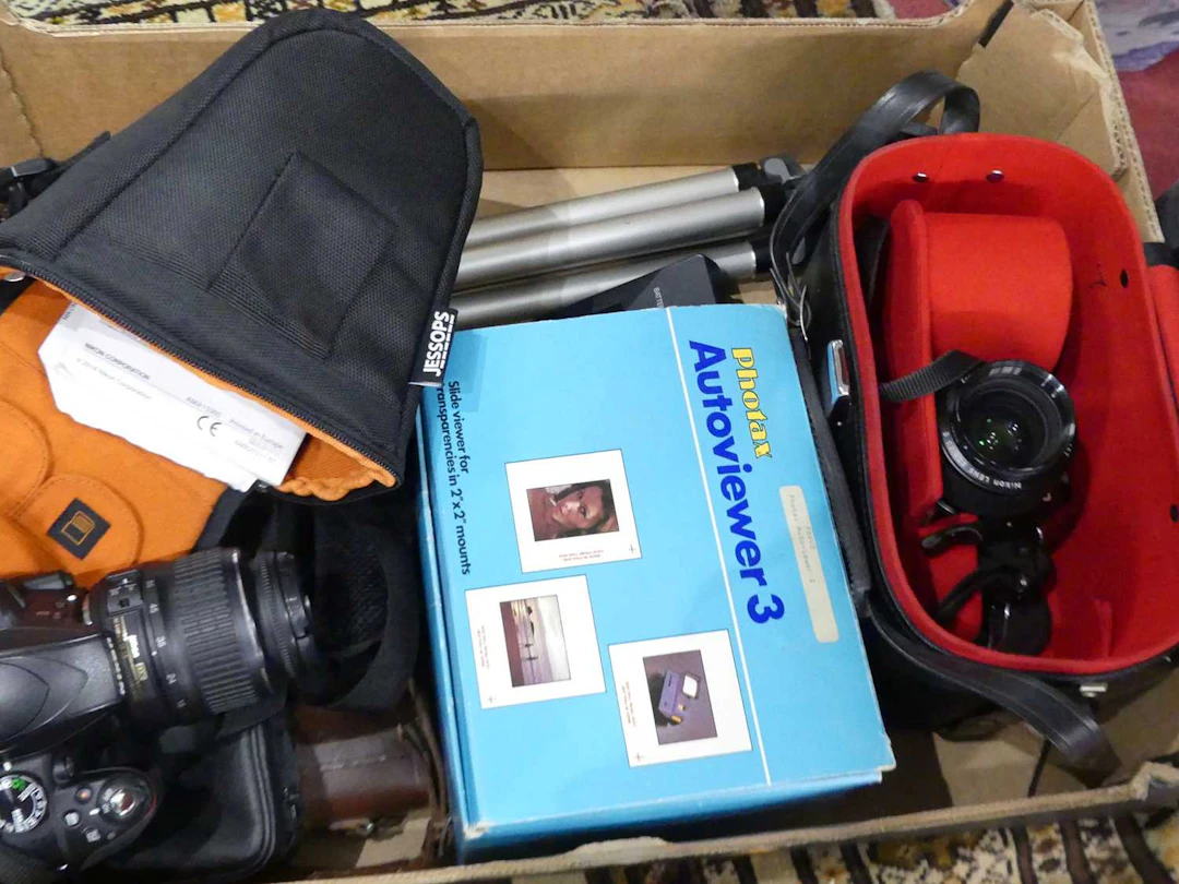 Lot 69 - A collection of cameras, to include a Nikon