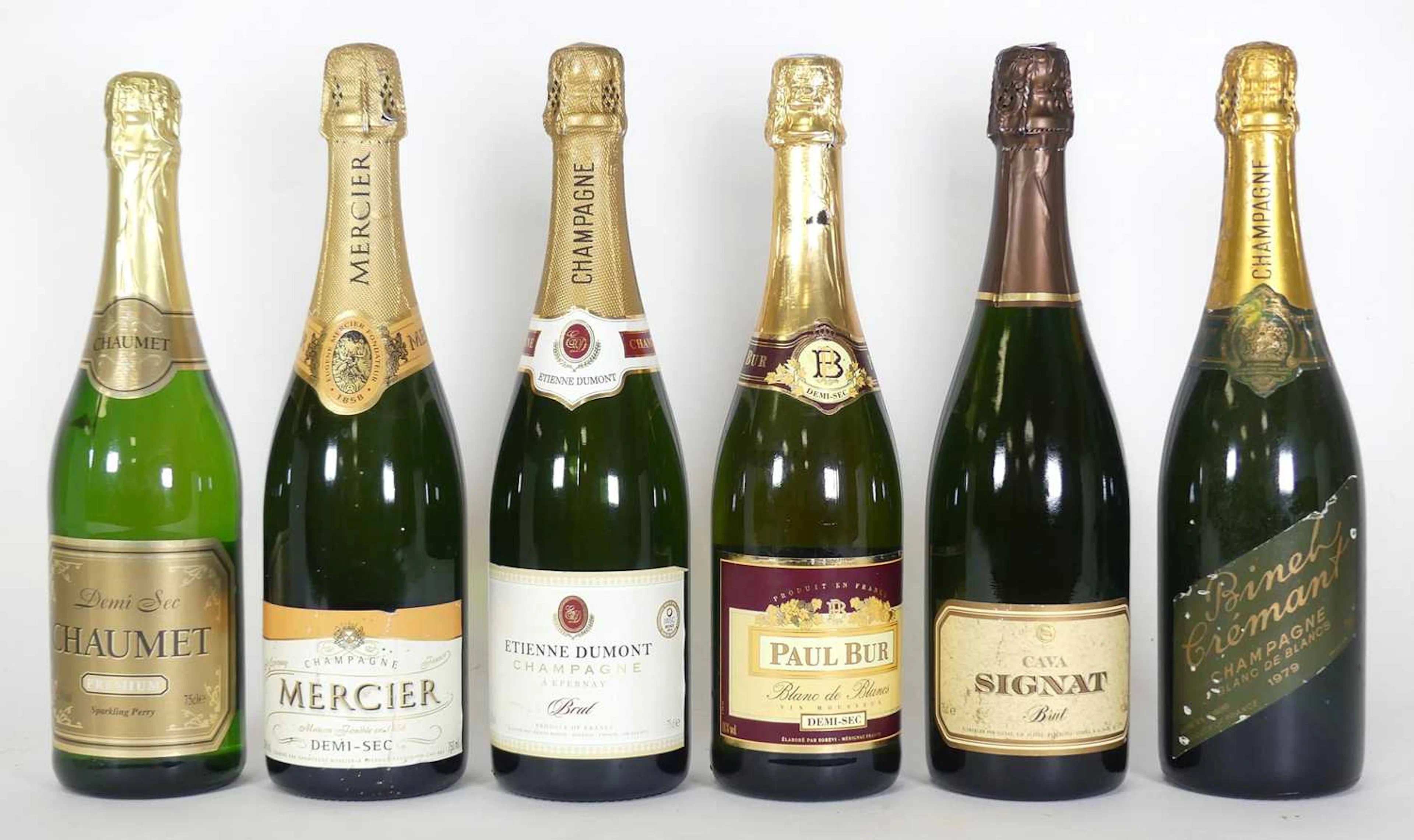 Lot 1235 - Etienne Dumont NV Brut Champagne, one