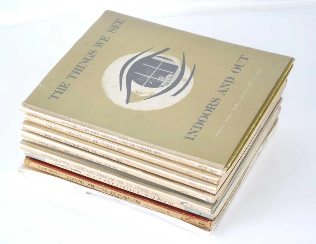 Lot 94 - A collection of The Things We See Penguin