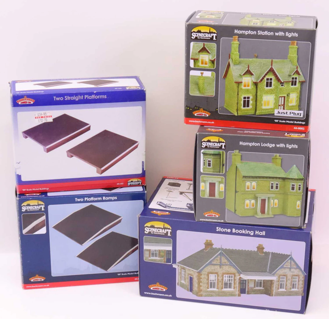 Lot 302 - Scenecraft by Bachmann collection of