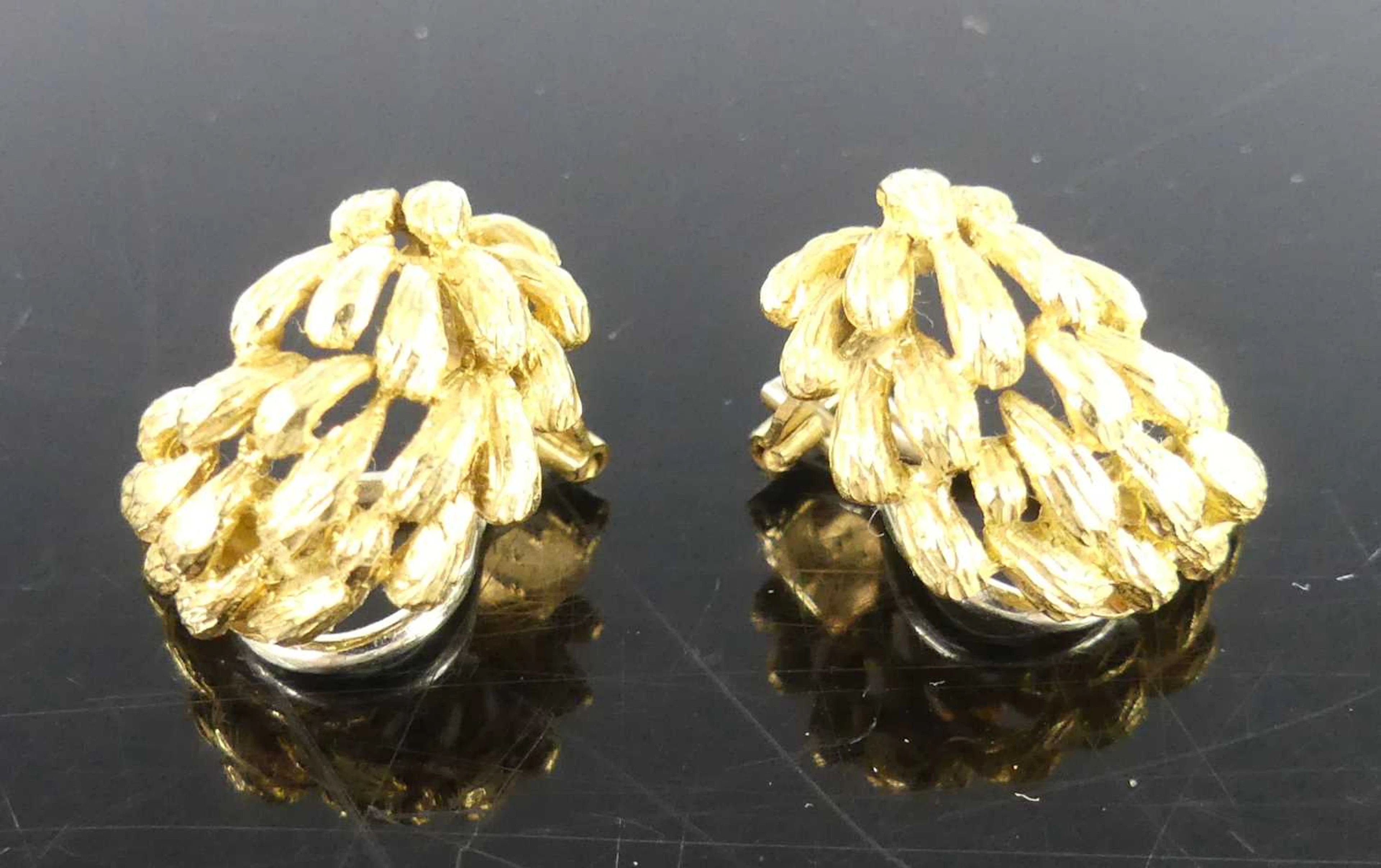 Lot 2276 - A pair of 18ct yellow gold textured