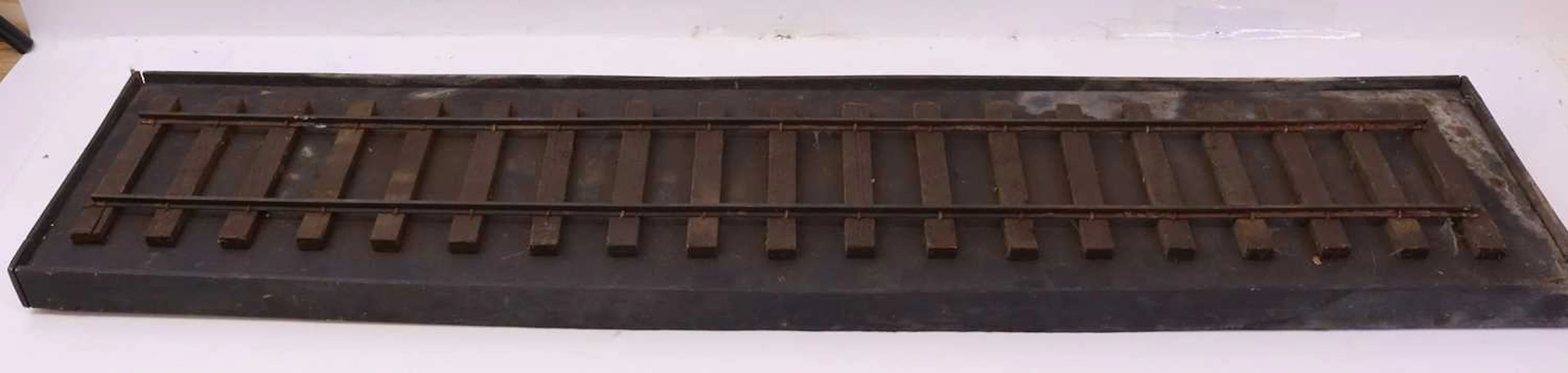 Lot 457 - 3.5 inch gauge display track on a wooden