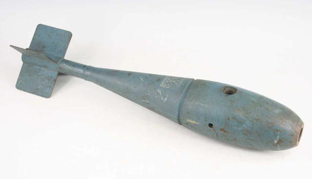 Lot 1208 - An inert USAF BDU-33 practice bomb, blue
