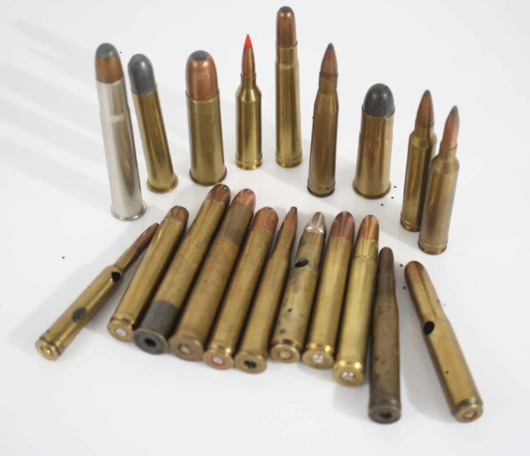 Lot 1283 - A collection of of inert