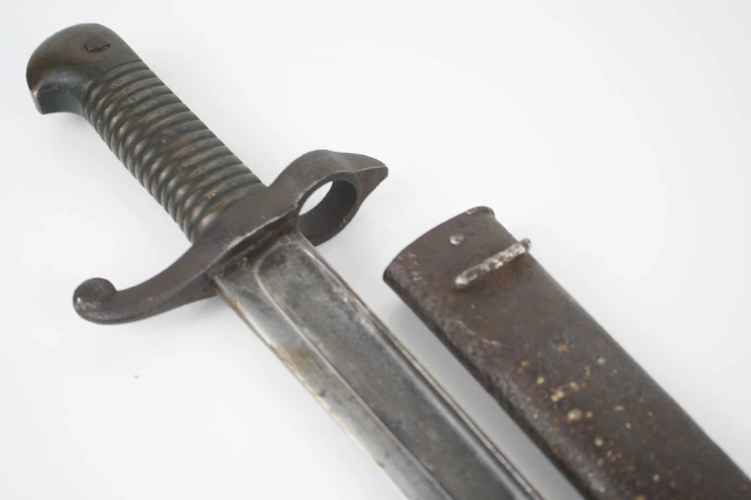 Lot 1049 - A French Model 1842/59 bayonet, the 57.5cm