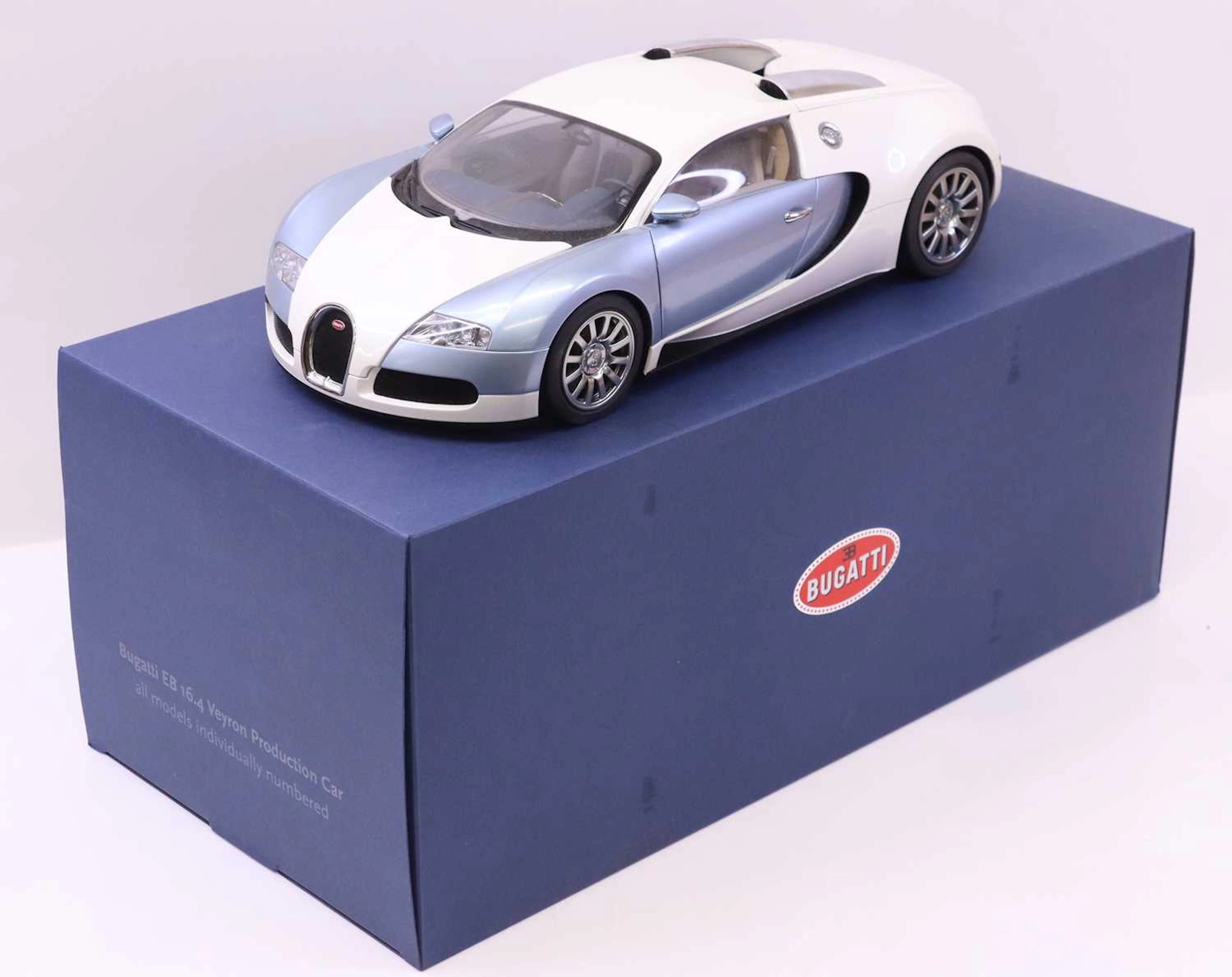 Lot 345 - Auto Art, No.12533, 1/12th scale diecast