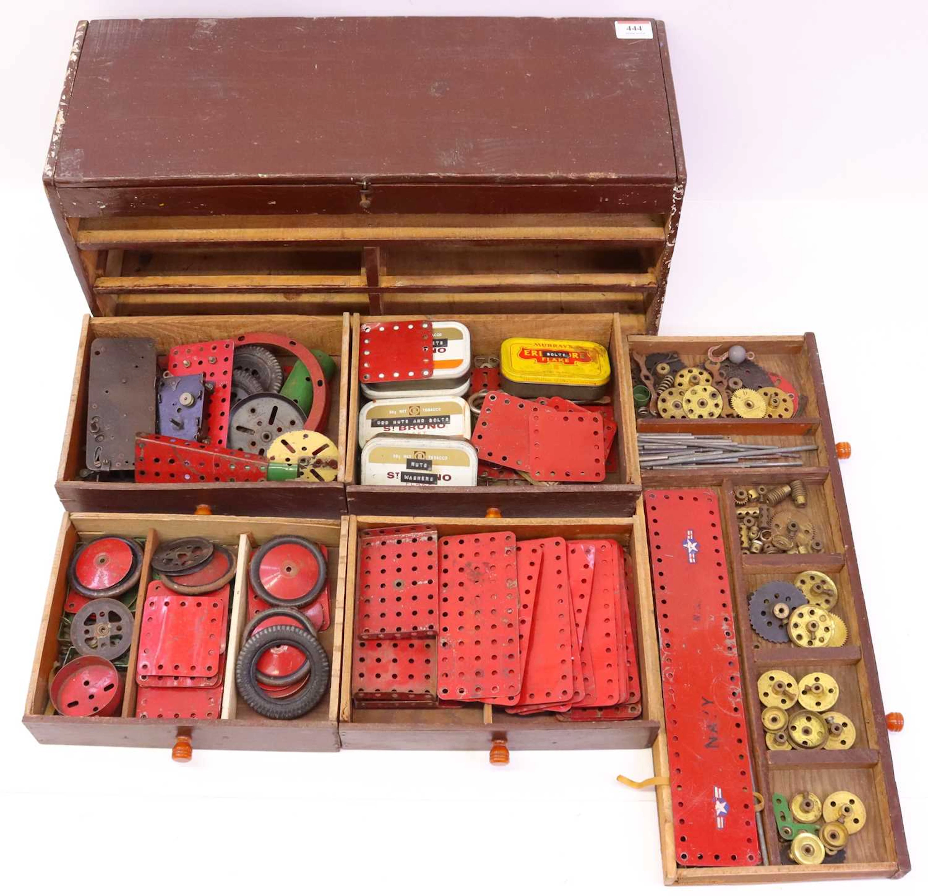 Lot 444 - Small collector's chest containing various