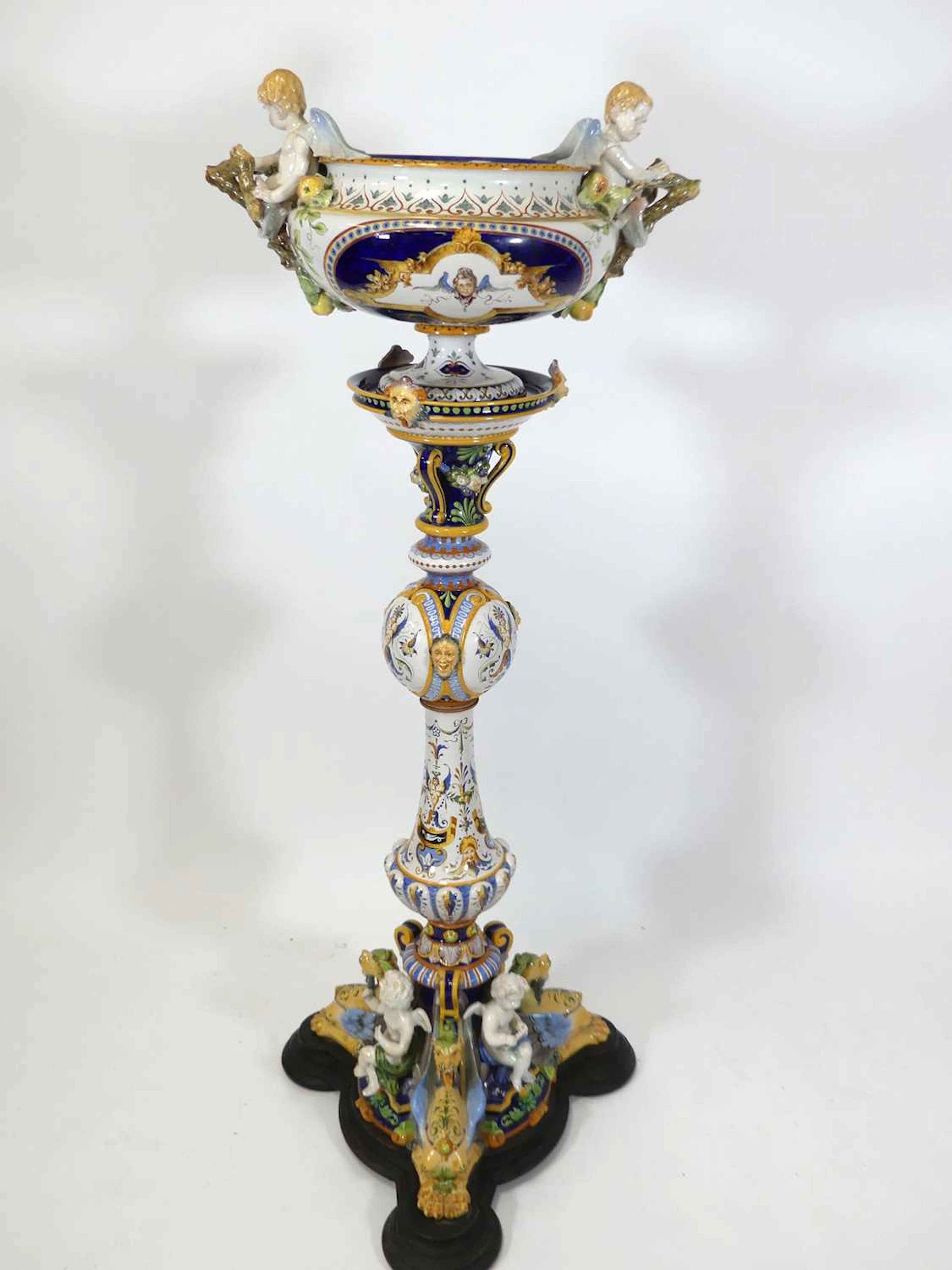 Lot 2053 - Richard Ginori (previously Doccia) - a