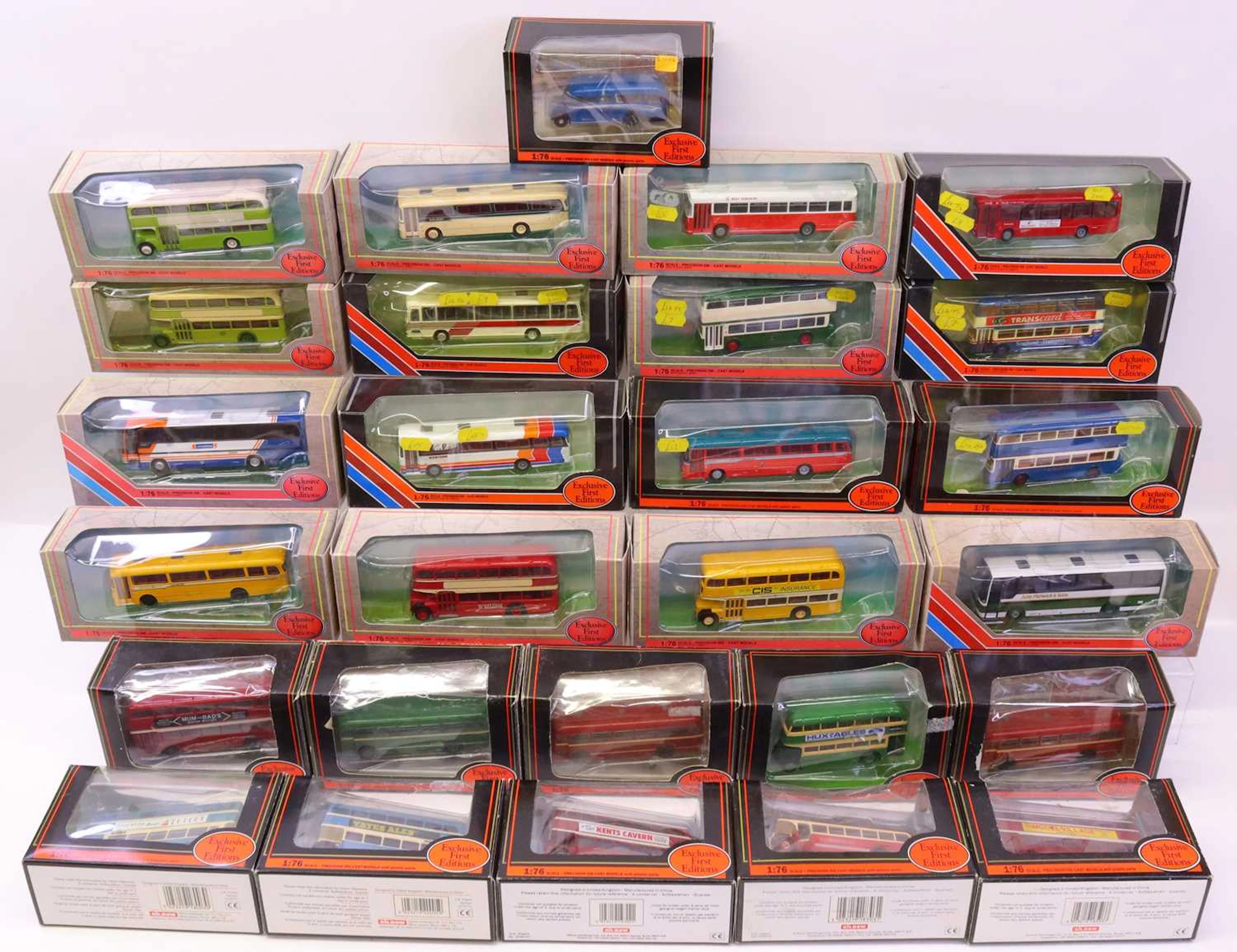 Lot 295 - 28 various boxed EFE 1/76th scale public