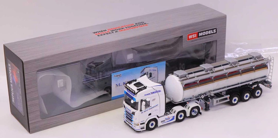 Lot 45 - WSI Models exclusive to Replica Models