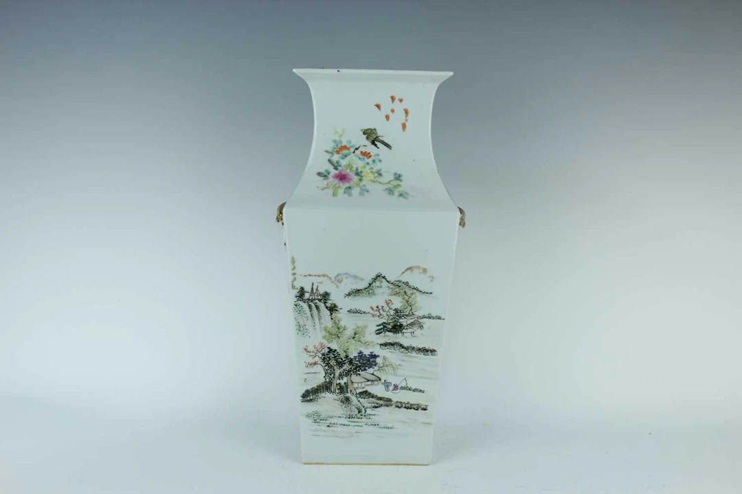 Lot 148 - A Chinese famille rose square vase