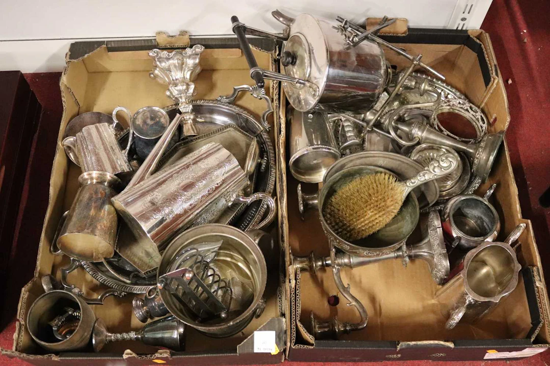 Lot 267 - A collection of silver plate and metal wares