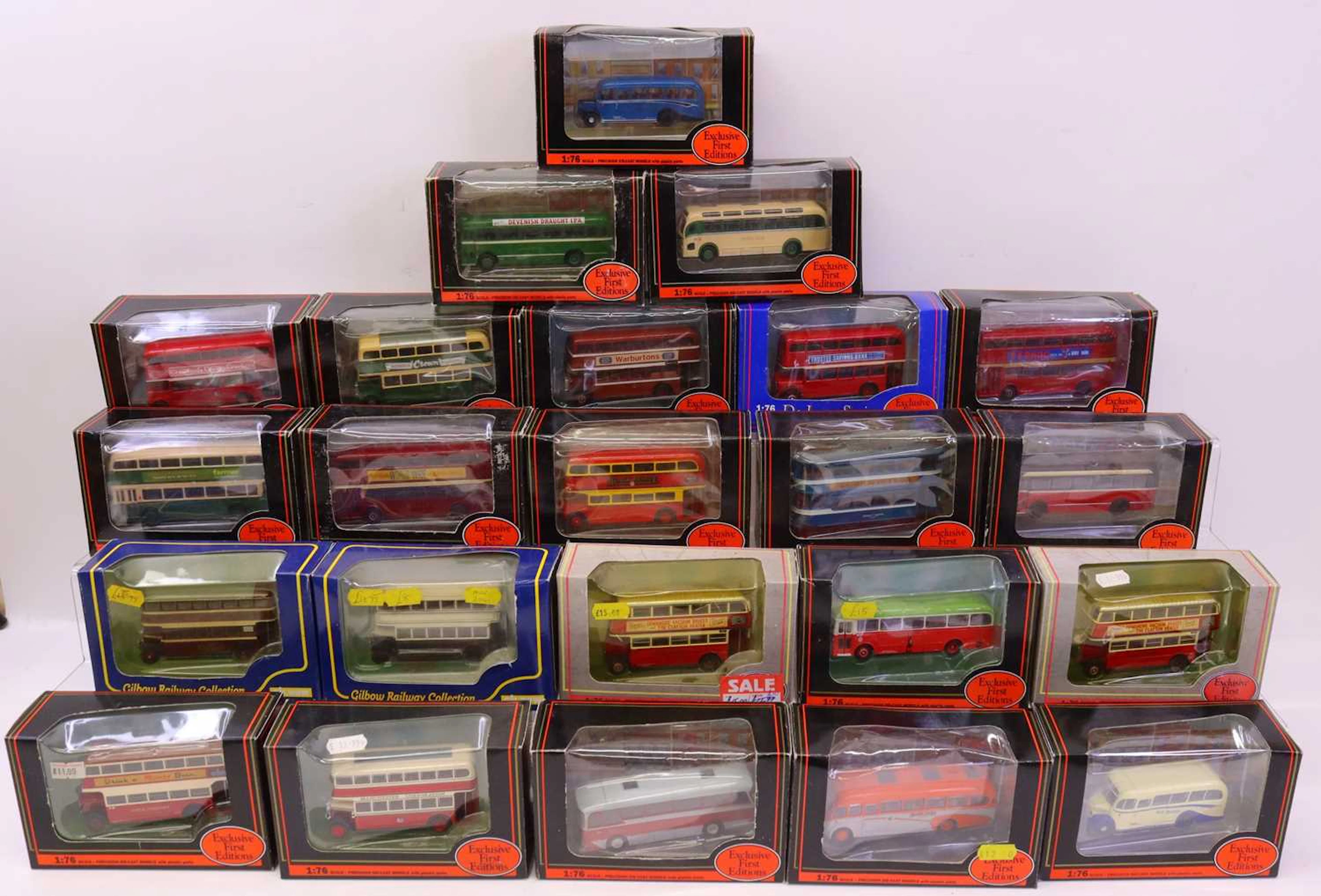 Lot 258 - 23 boxed EFE 1/76th scale public transport