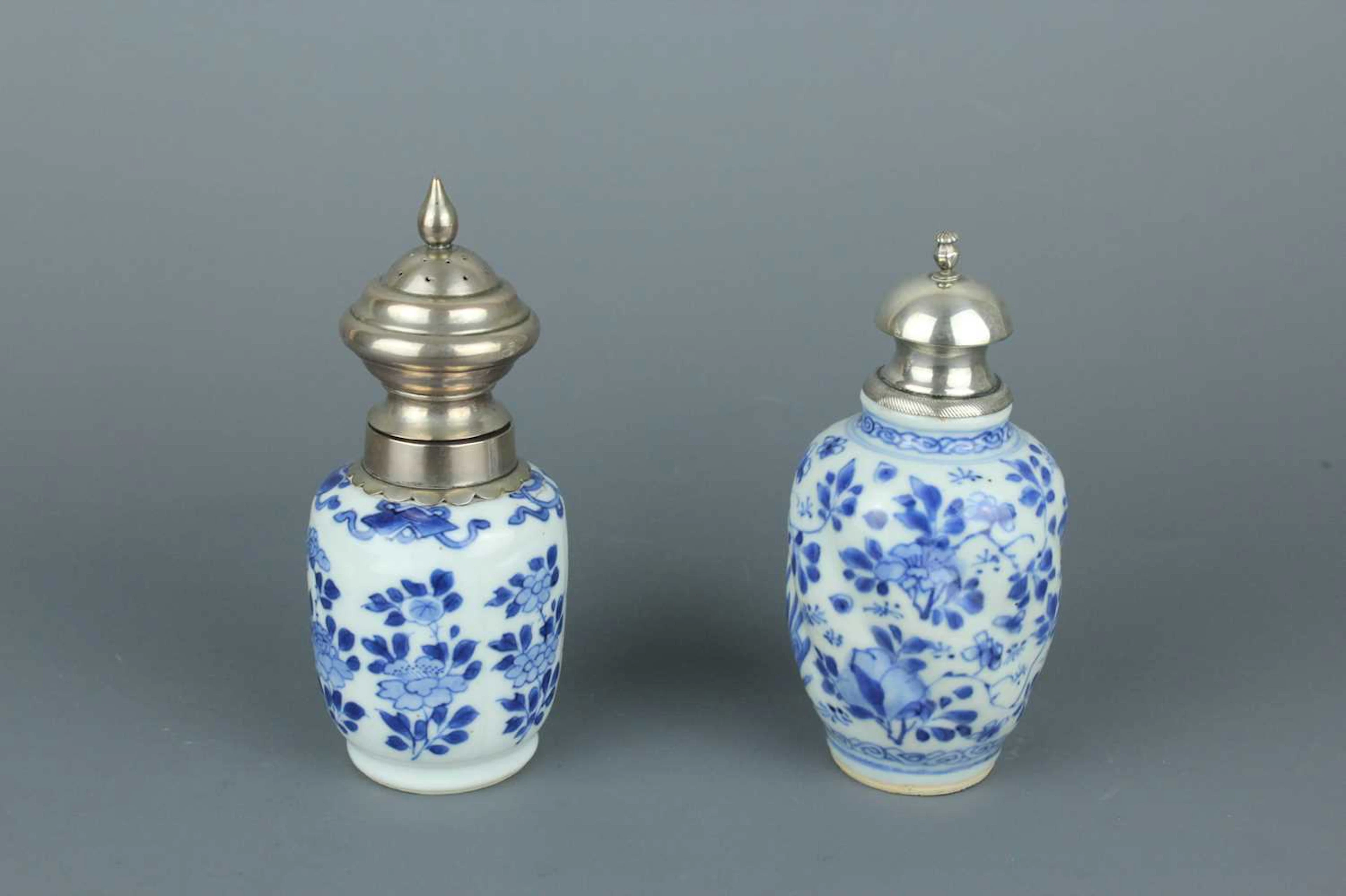 Lot 9 - Two small Chinese blue and white ‘flowers’