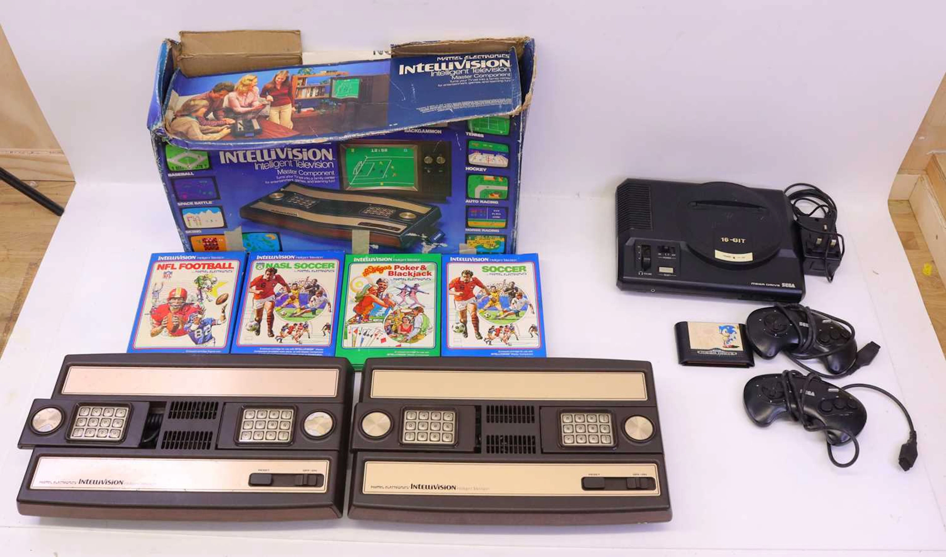 Lot 426 - Sega Mega Drive System comprising a 16-bit