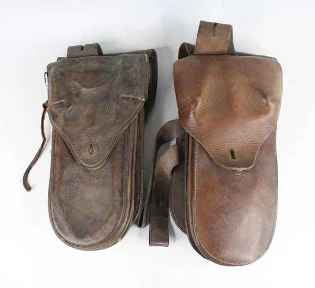 Lot 1142 - A pair of early 20th century Cavalry saddle