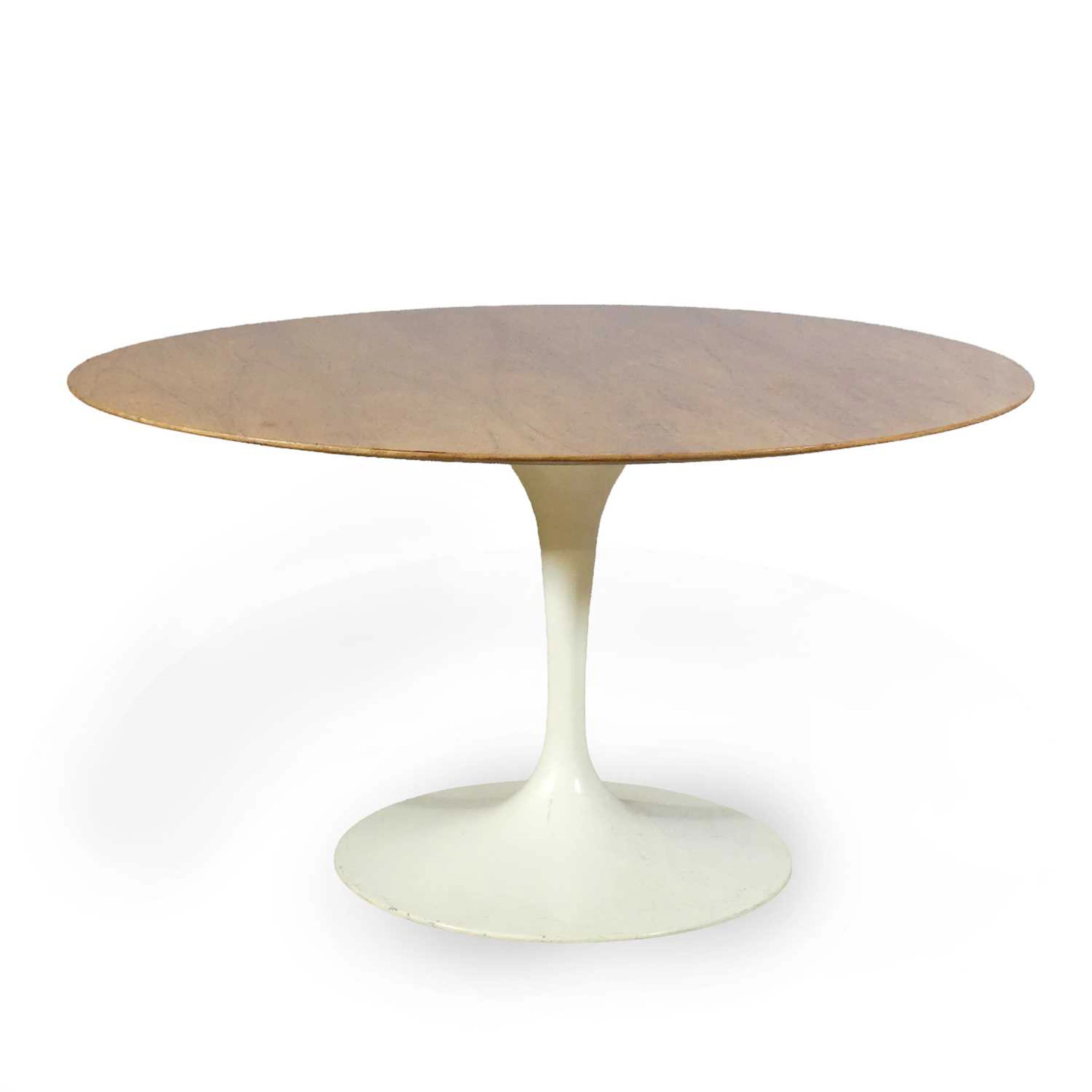 Lot 497 - After Eero Saarinen - a 1960s 'Tulip' centre